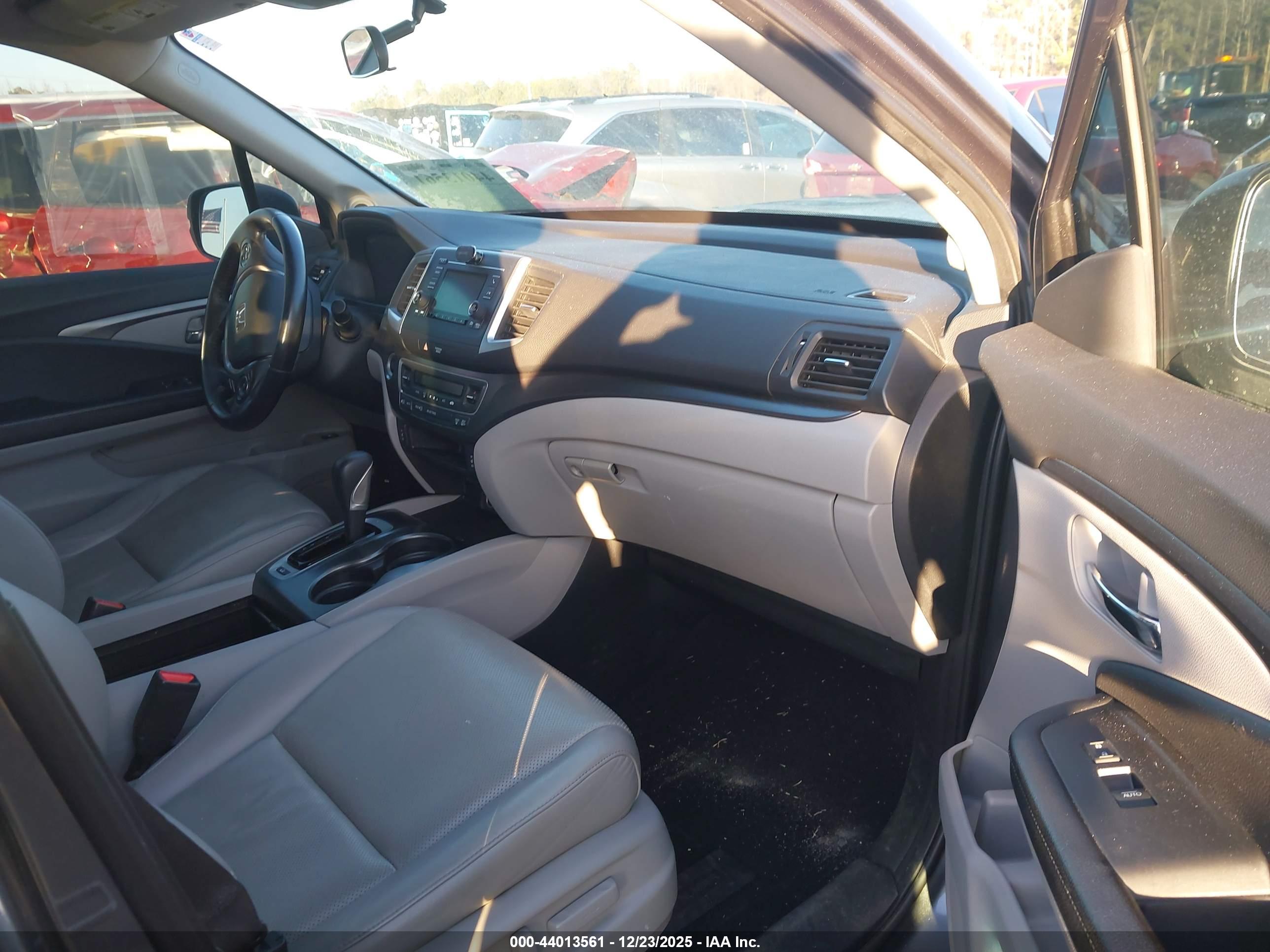 HONDA RIDGELINE image 5