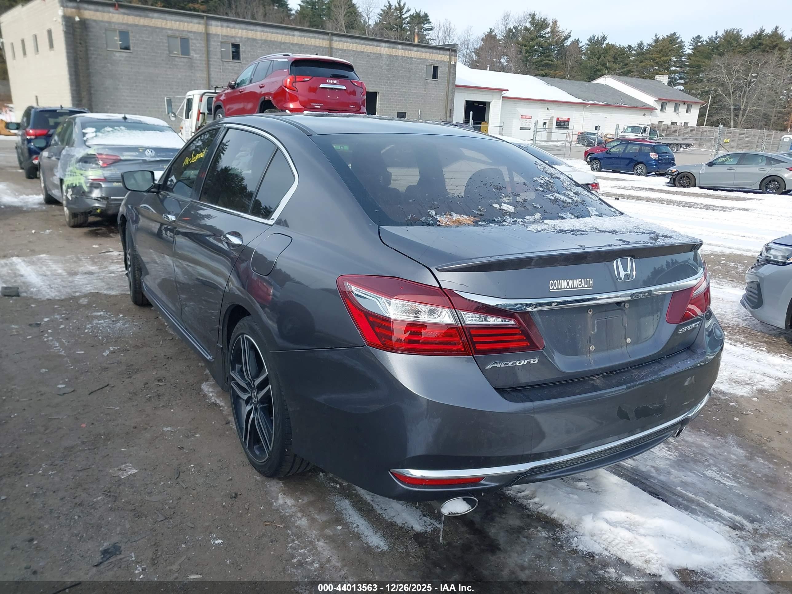 HONDA ACCORD image 3