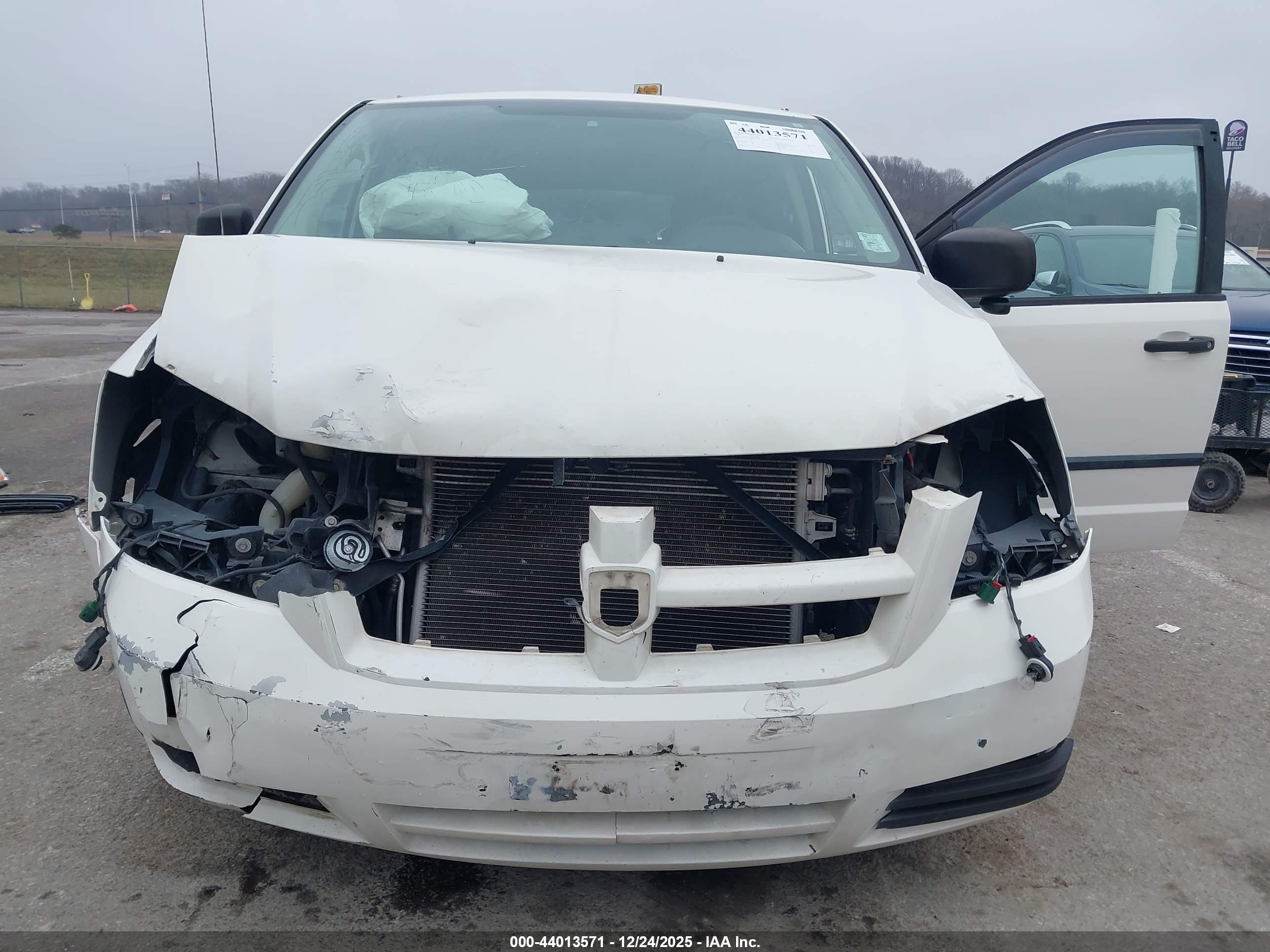 DODGE GRAND image 6