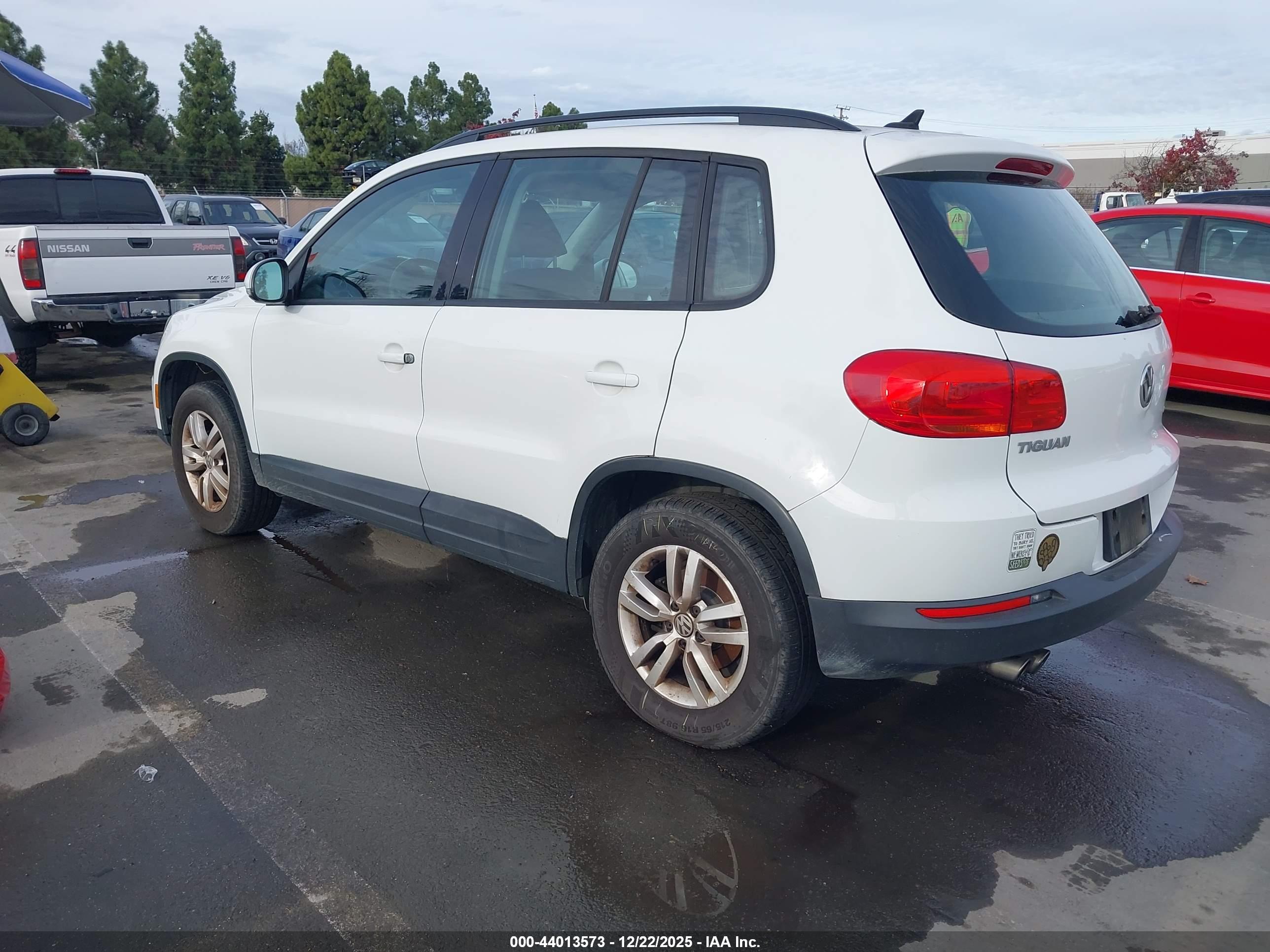 VOLKSWAGEN TIGUAN image 3