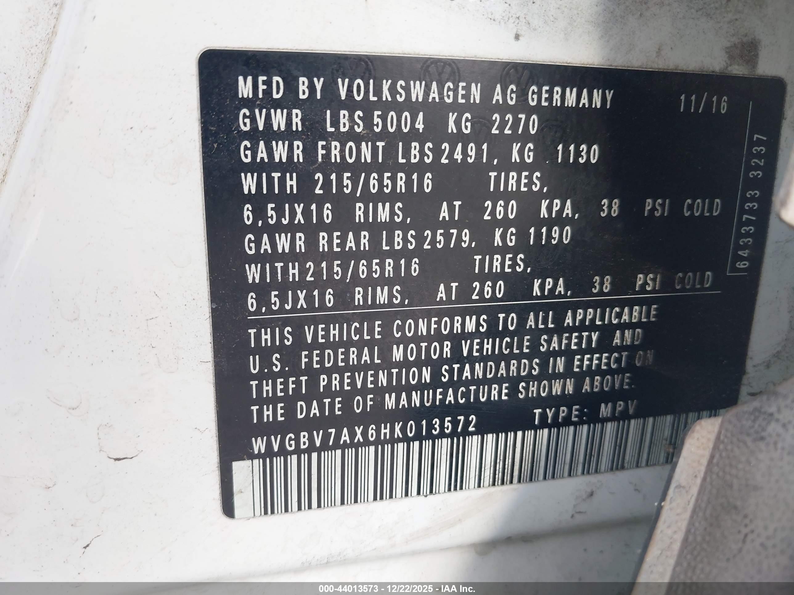 VOLKSWAGEN TIGUAN image 9
