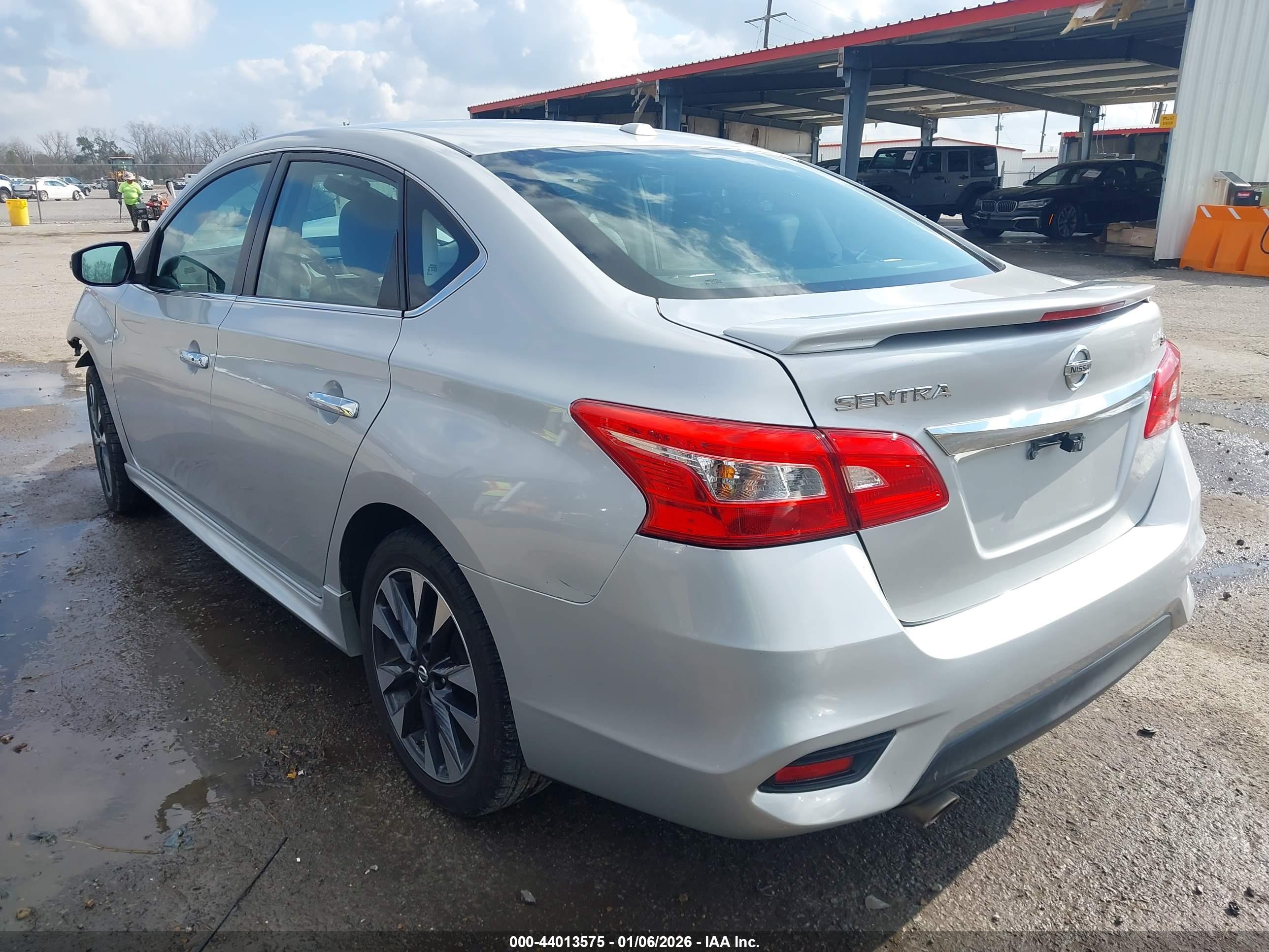NISSAN SENTRA image 3
