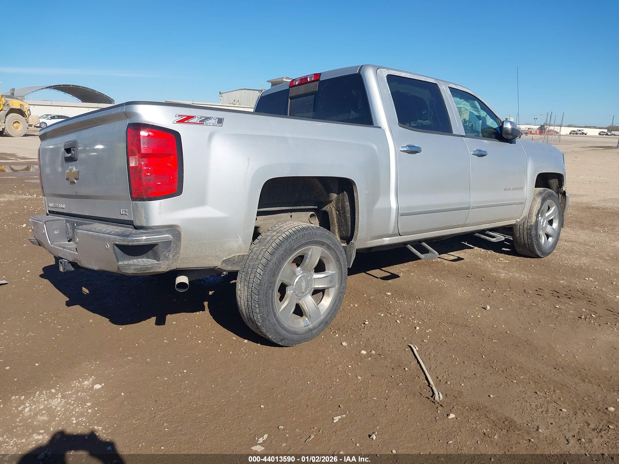 CHEVROLET SILVERADO image 4