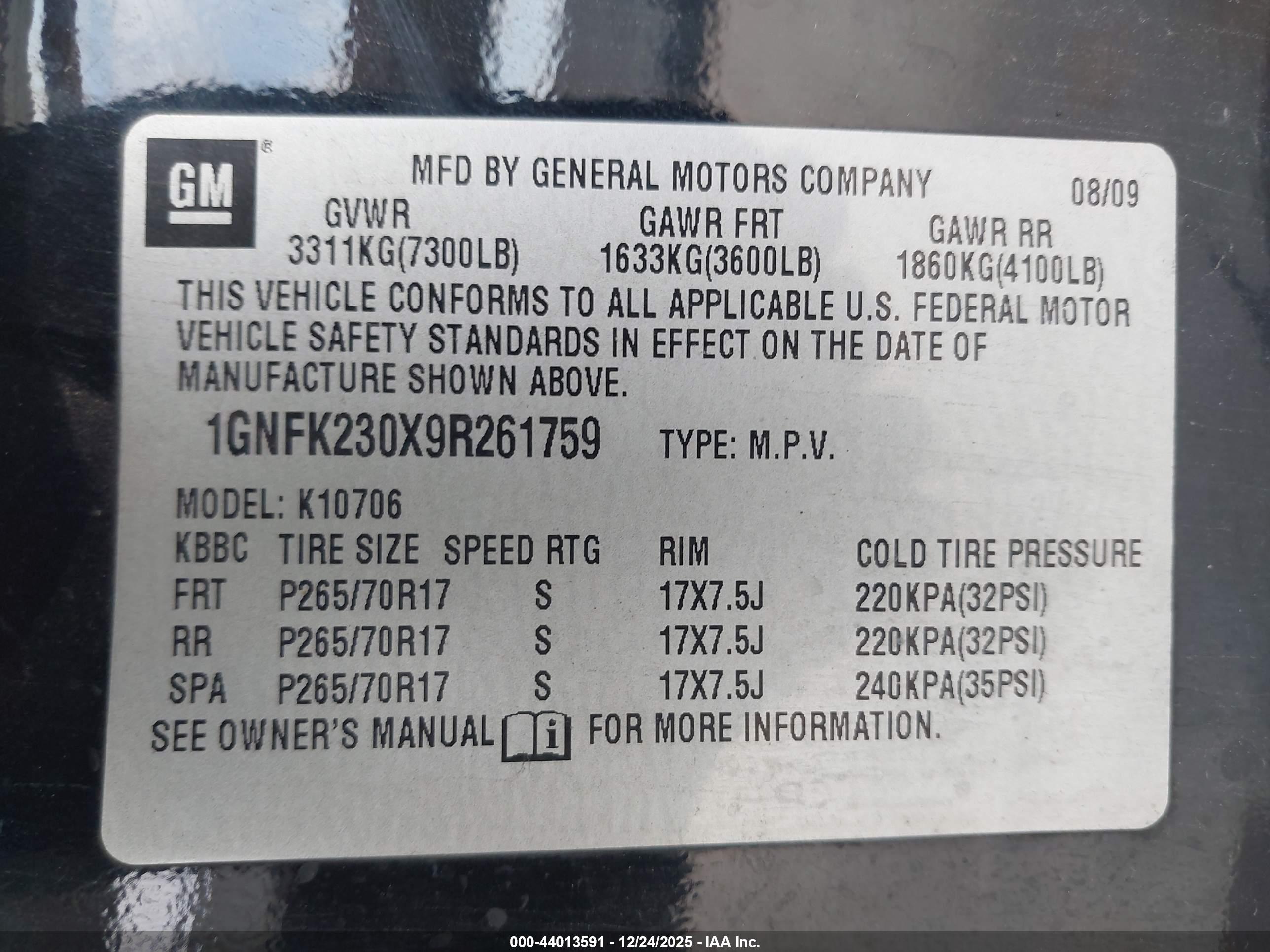 CHEVROLET TAHOE image 9