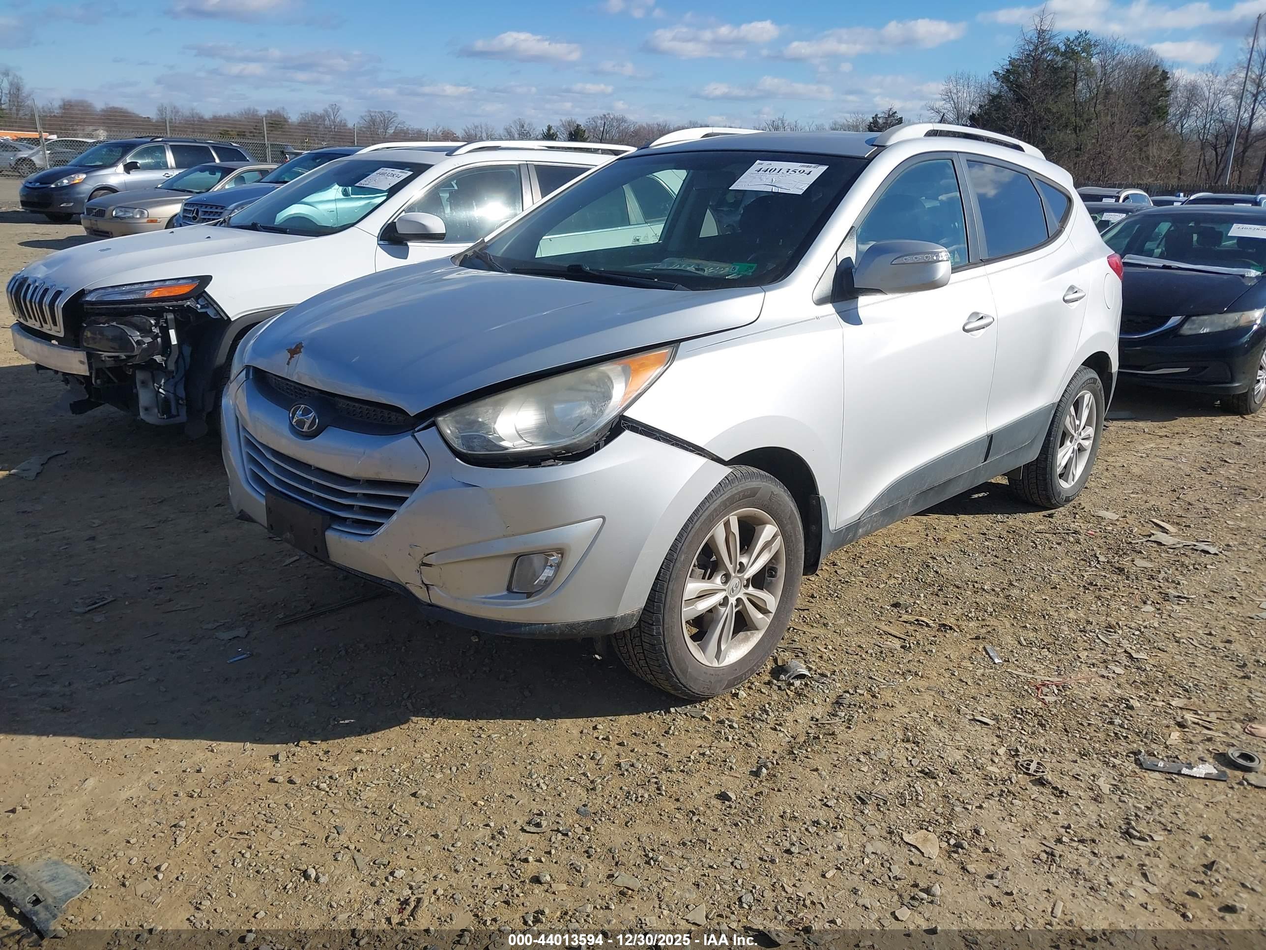 HYUNDAI TUCSON image 2