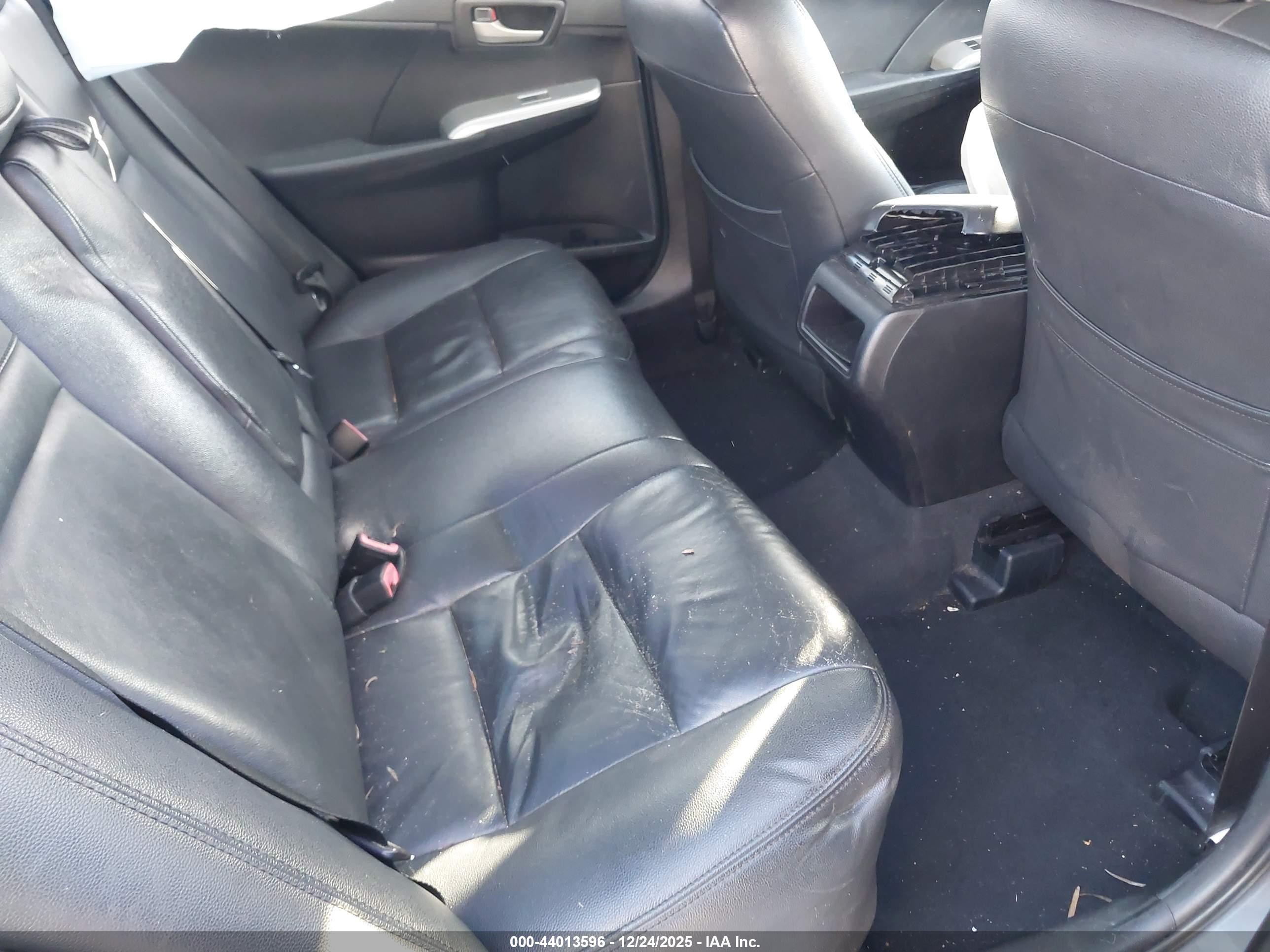 TOYOTA CAMRY image 8