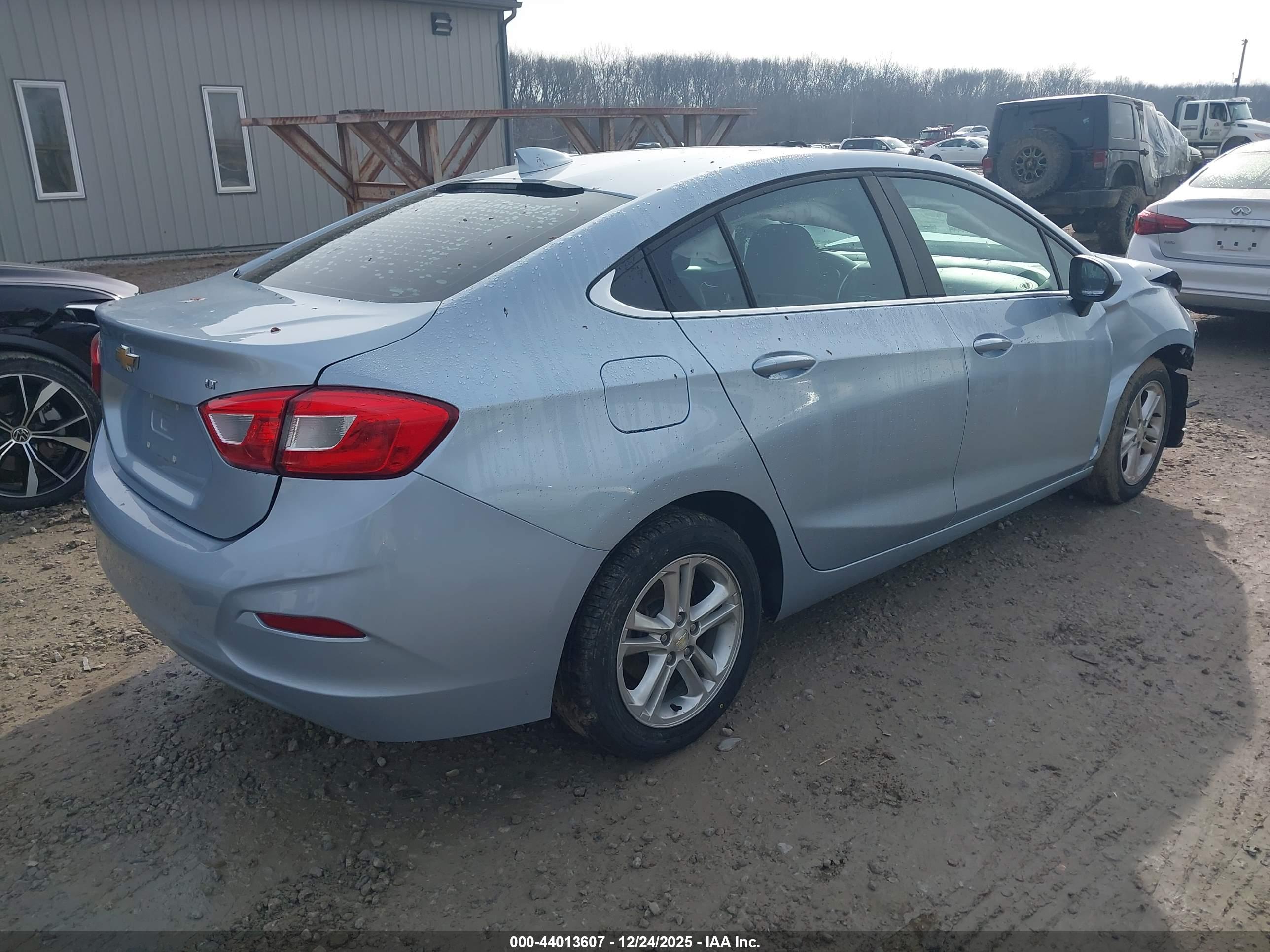 CHEVROLET CRUZE image 4