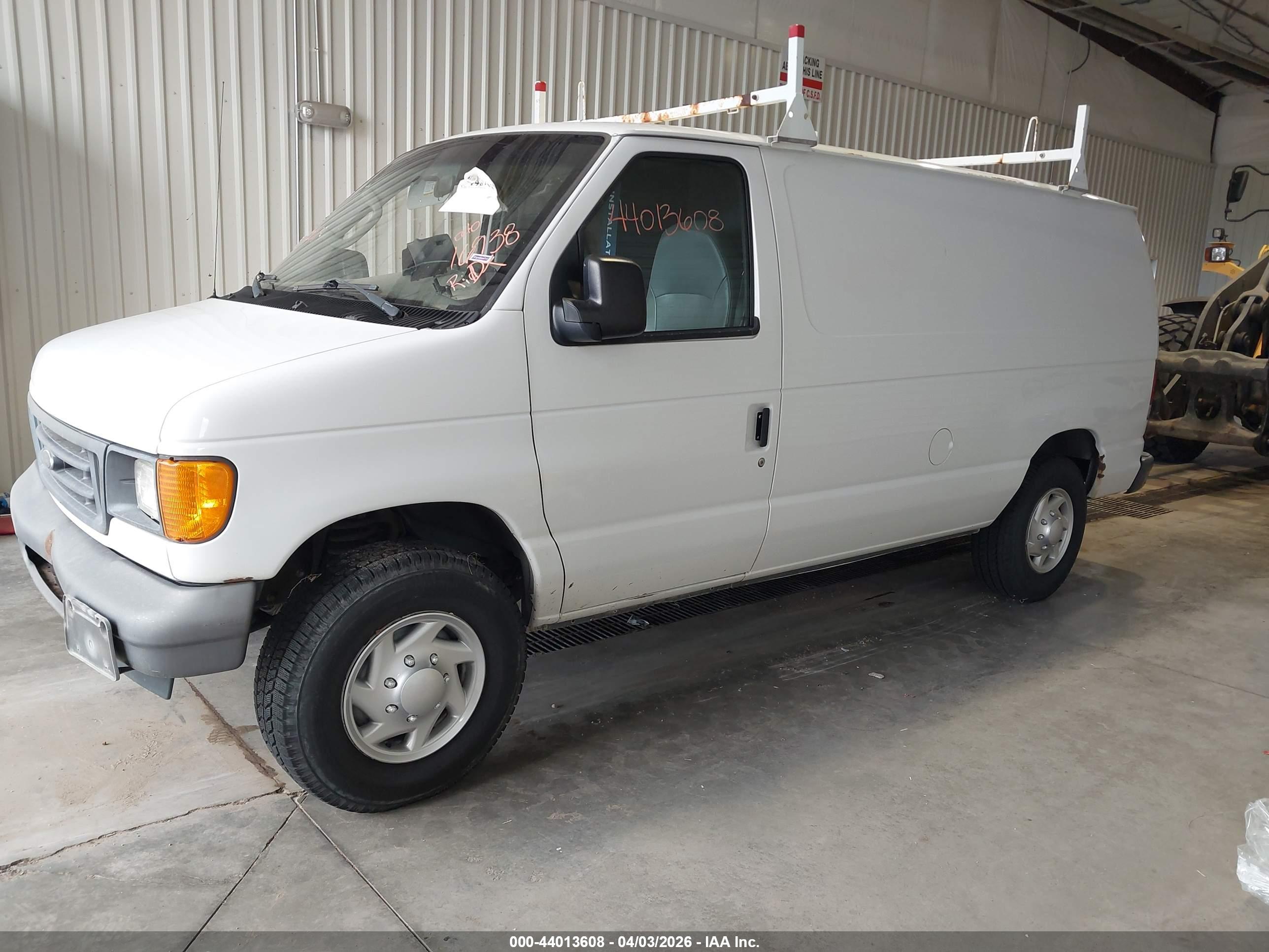 FORD E-250 image 2