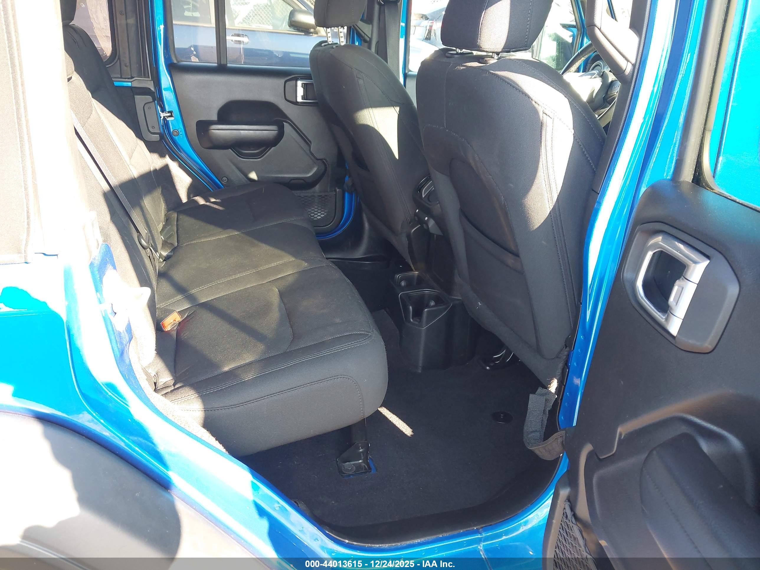 JEEP WRANGLER image 8