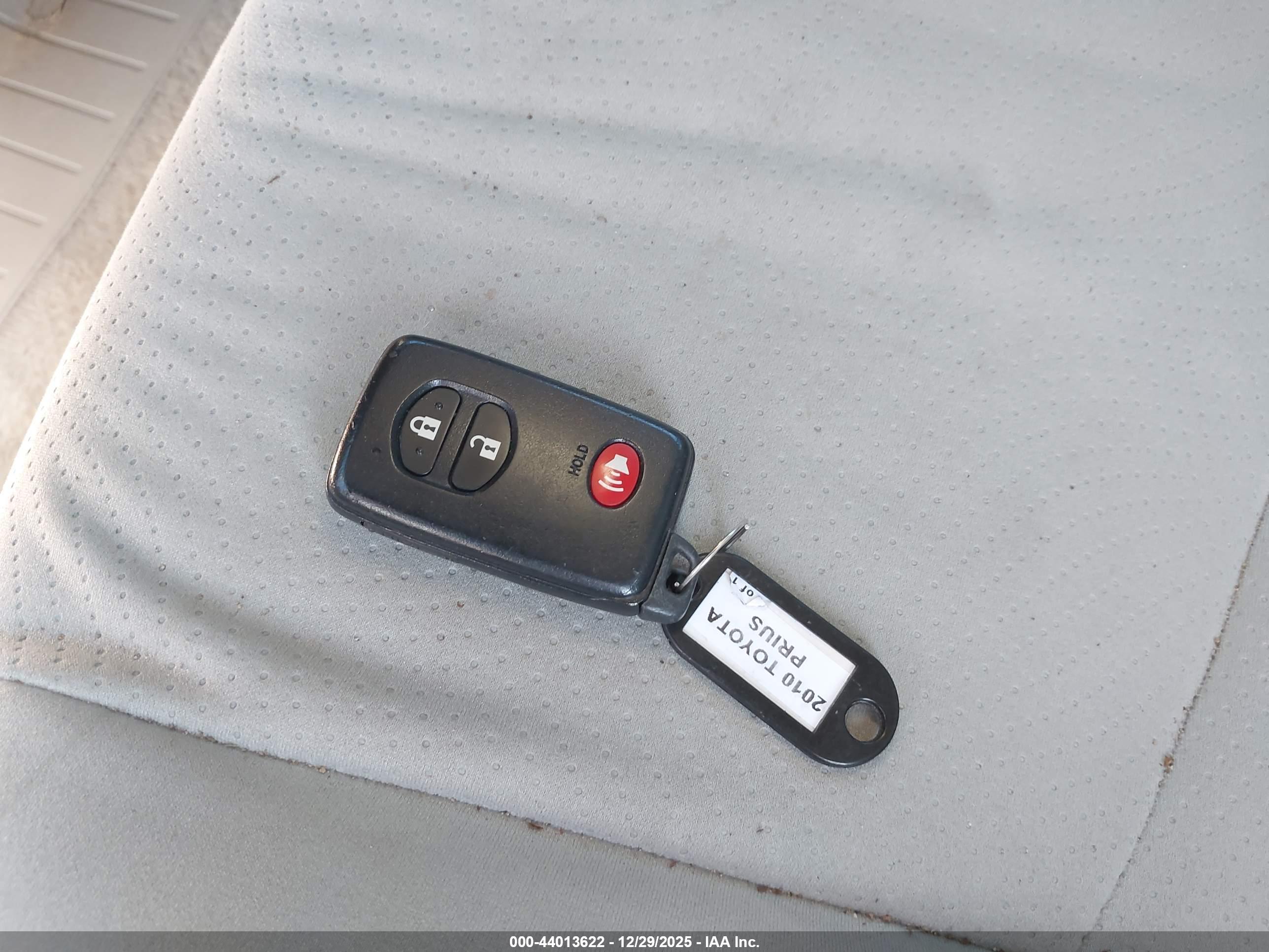 TOYOTA PRIUS image 11