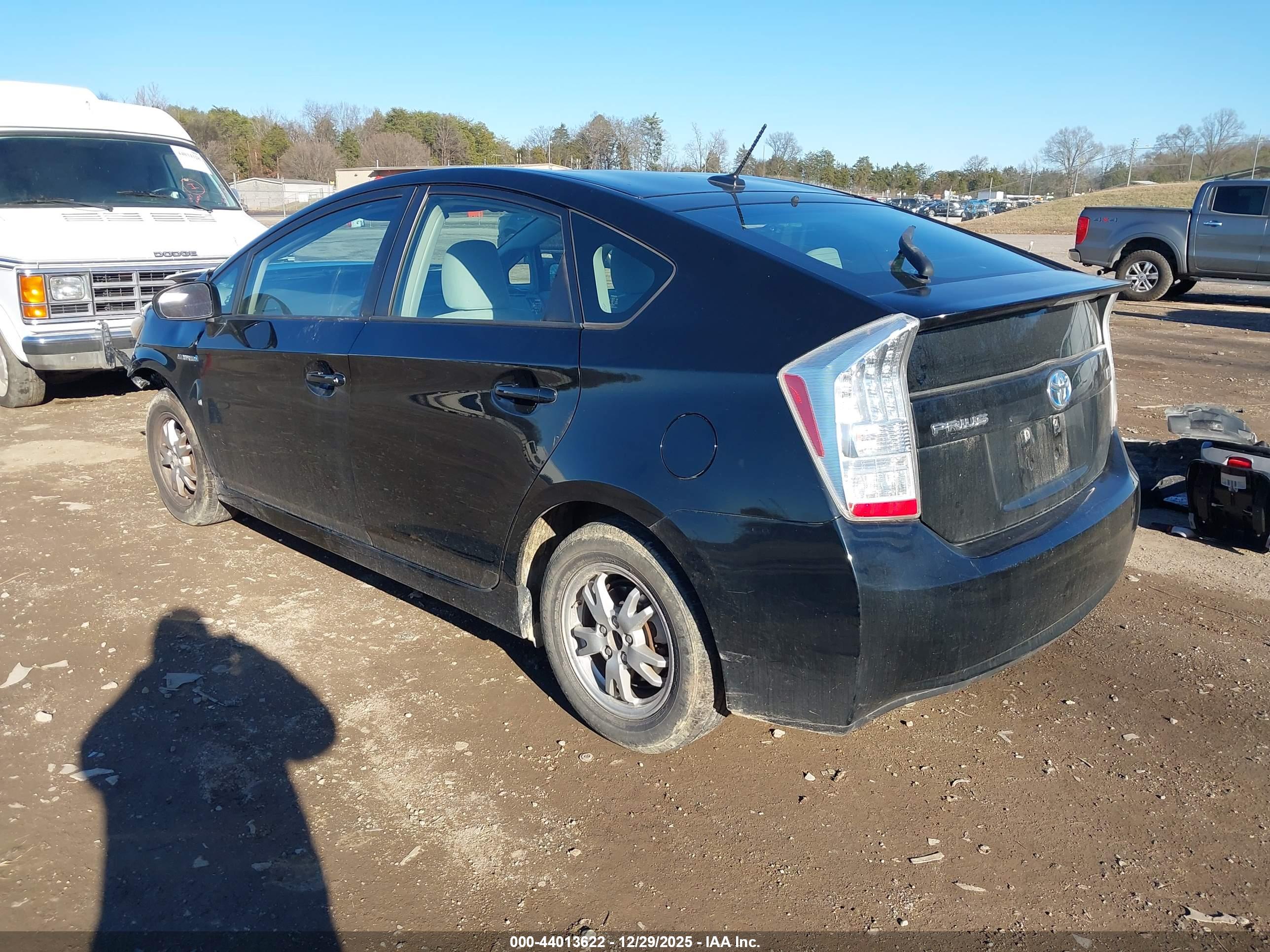 TOYOTA PRIUS image 3