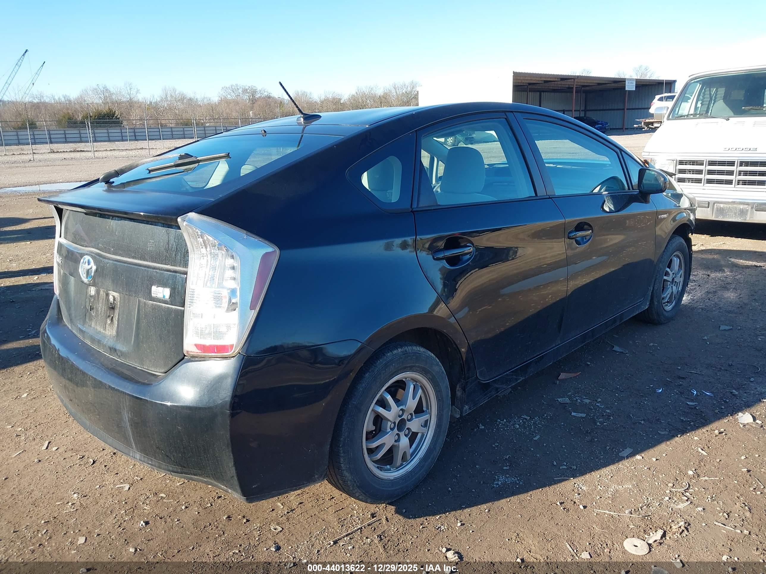 TOYOTA PRIUS image 4