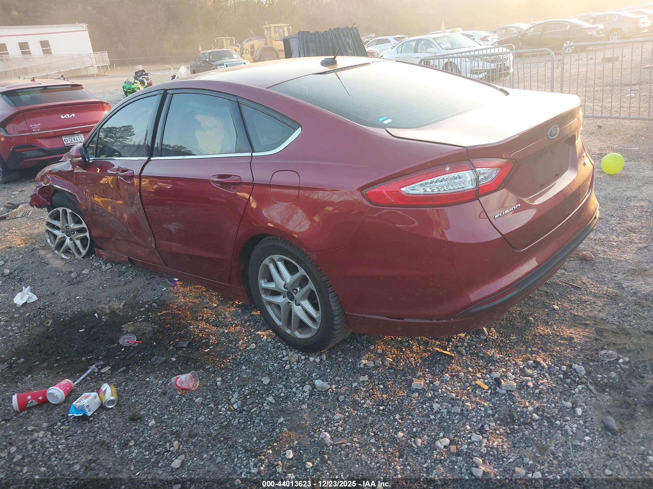 FORD FUSION image 3
