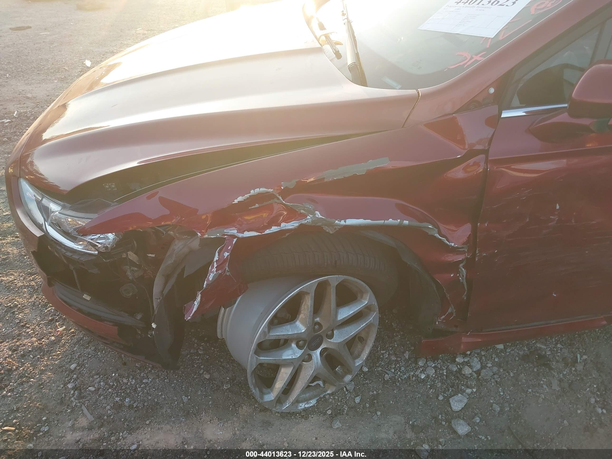 FORD FUSION image 6