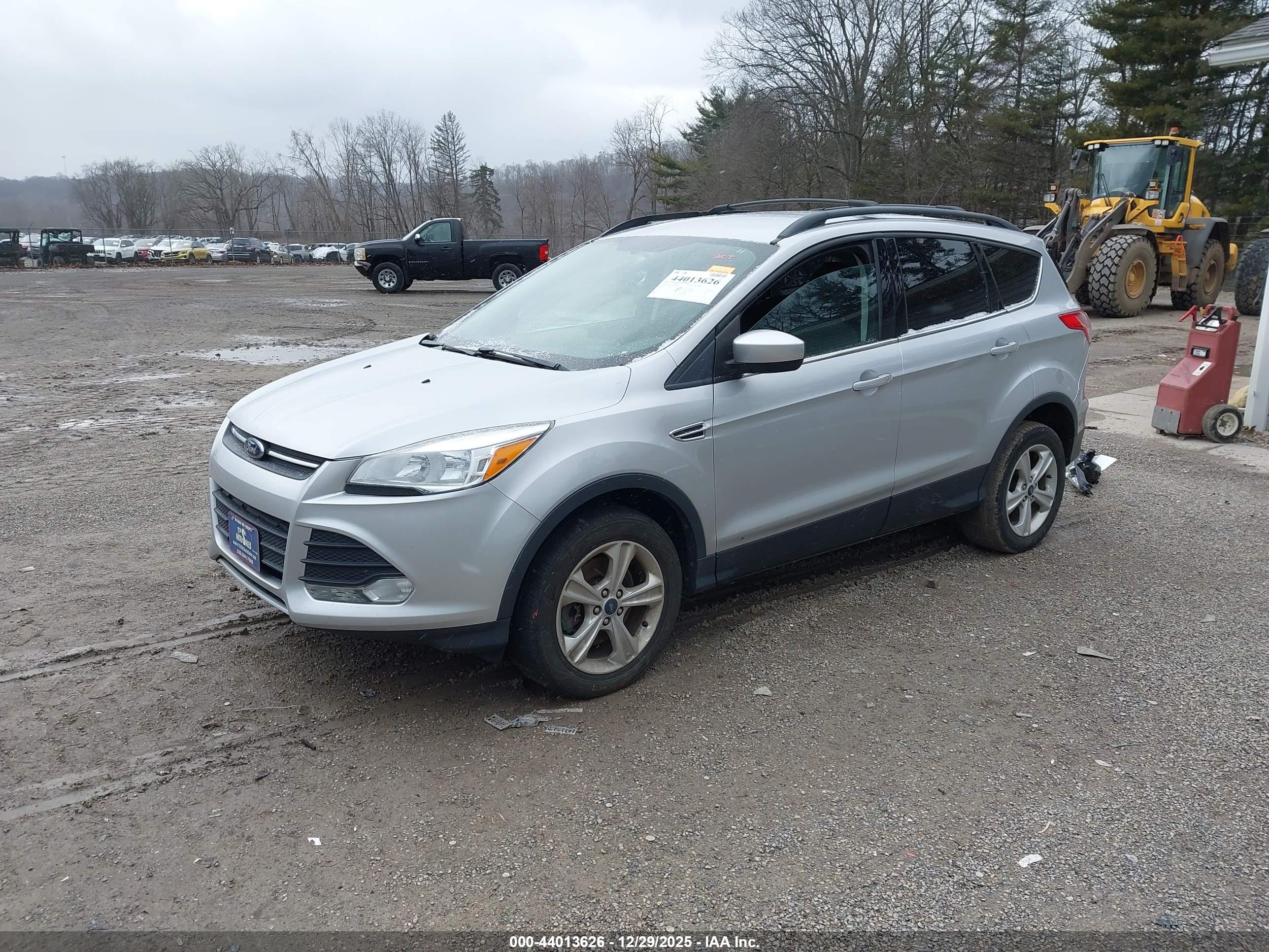 FORD ESCAPE image 2