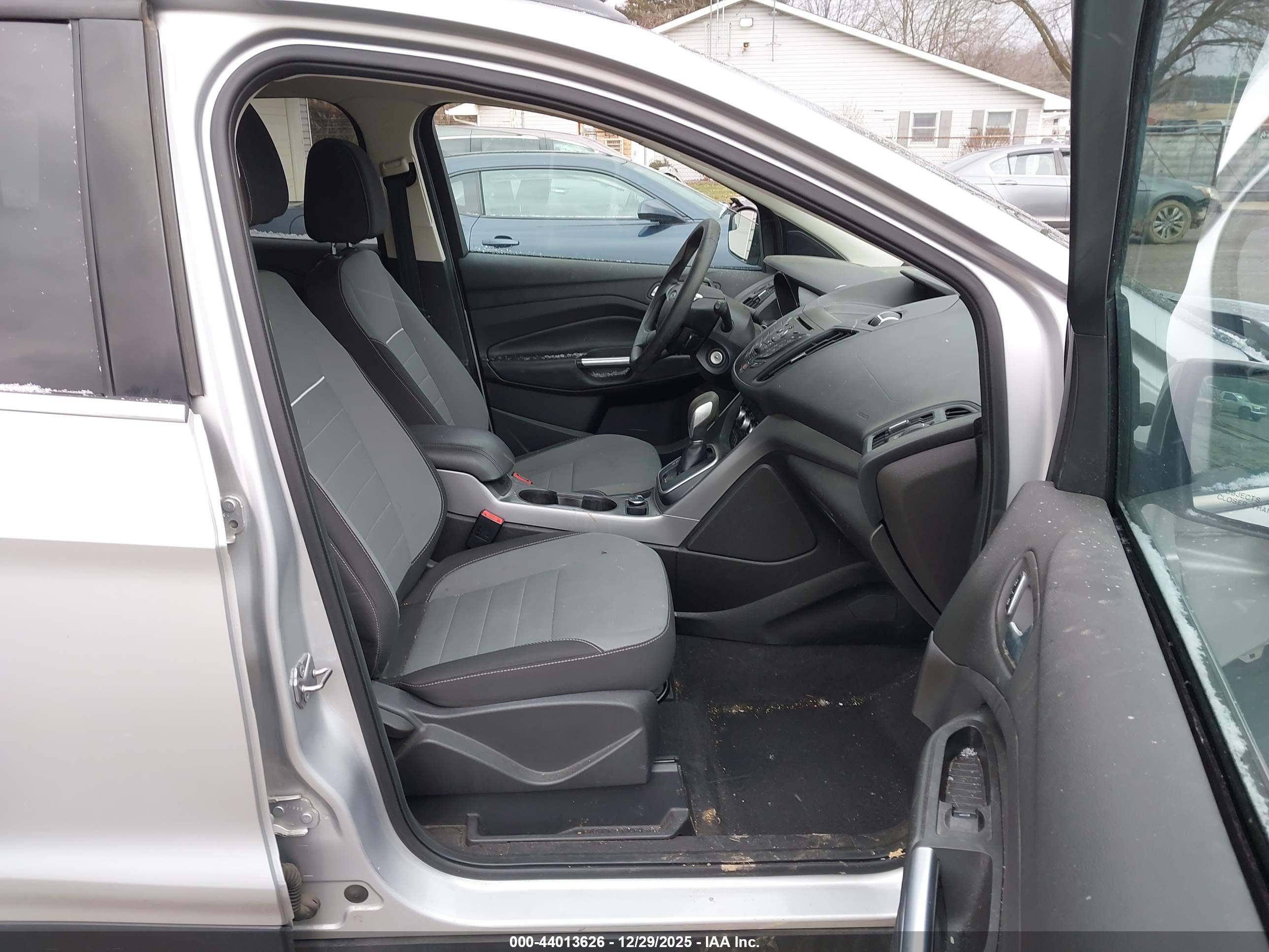 FORD ESCAPE image 5