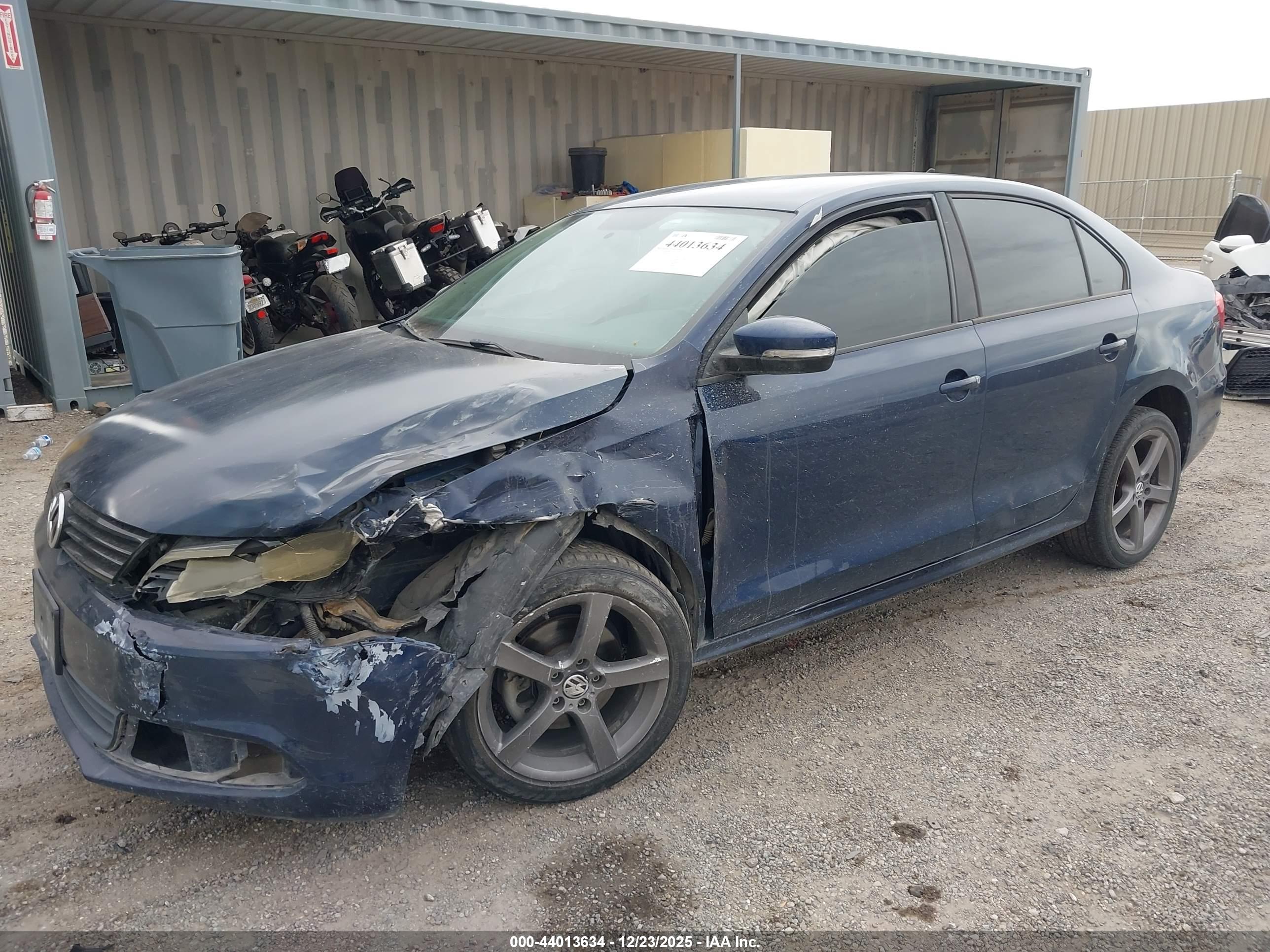 VOLKSWAGEN JETTA image 2