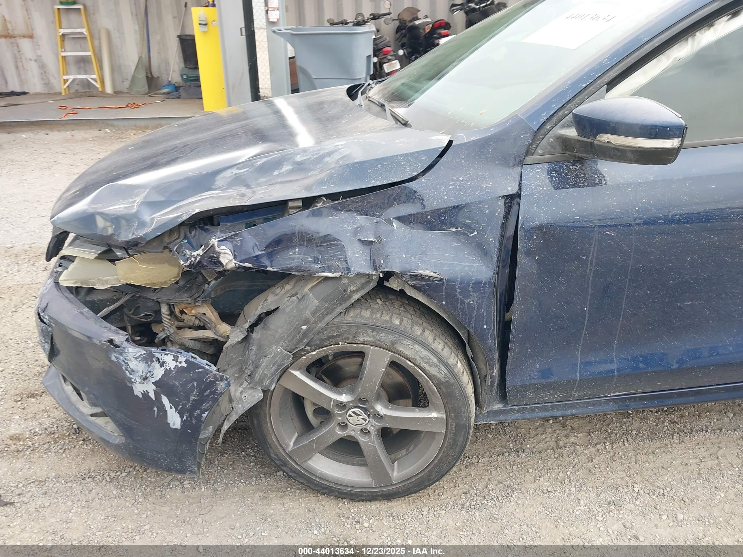 VOLKSWAGEN JETTA image 6