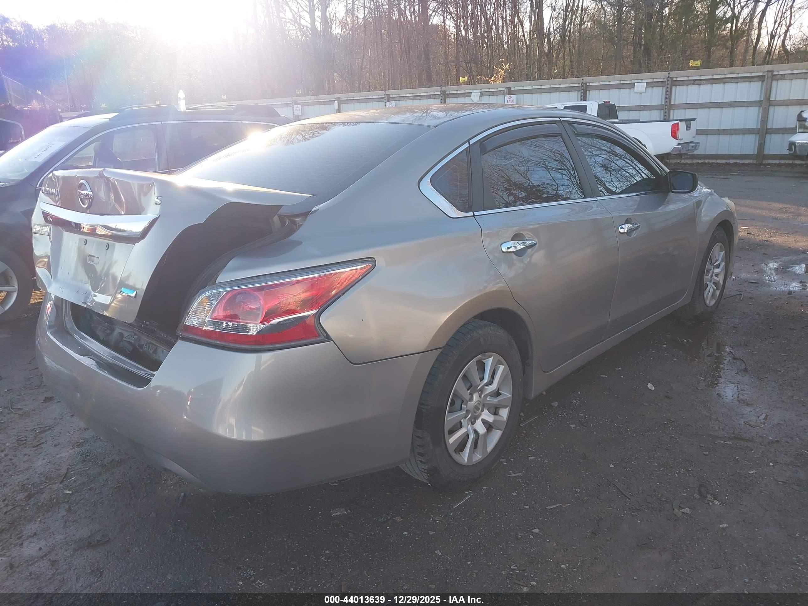 NISSAN ALTIMA image 4