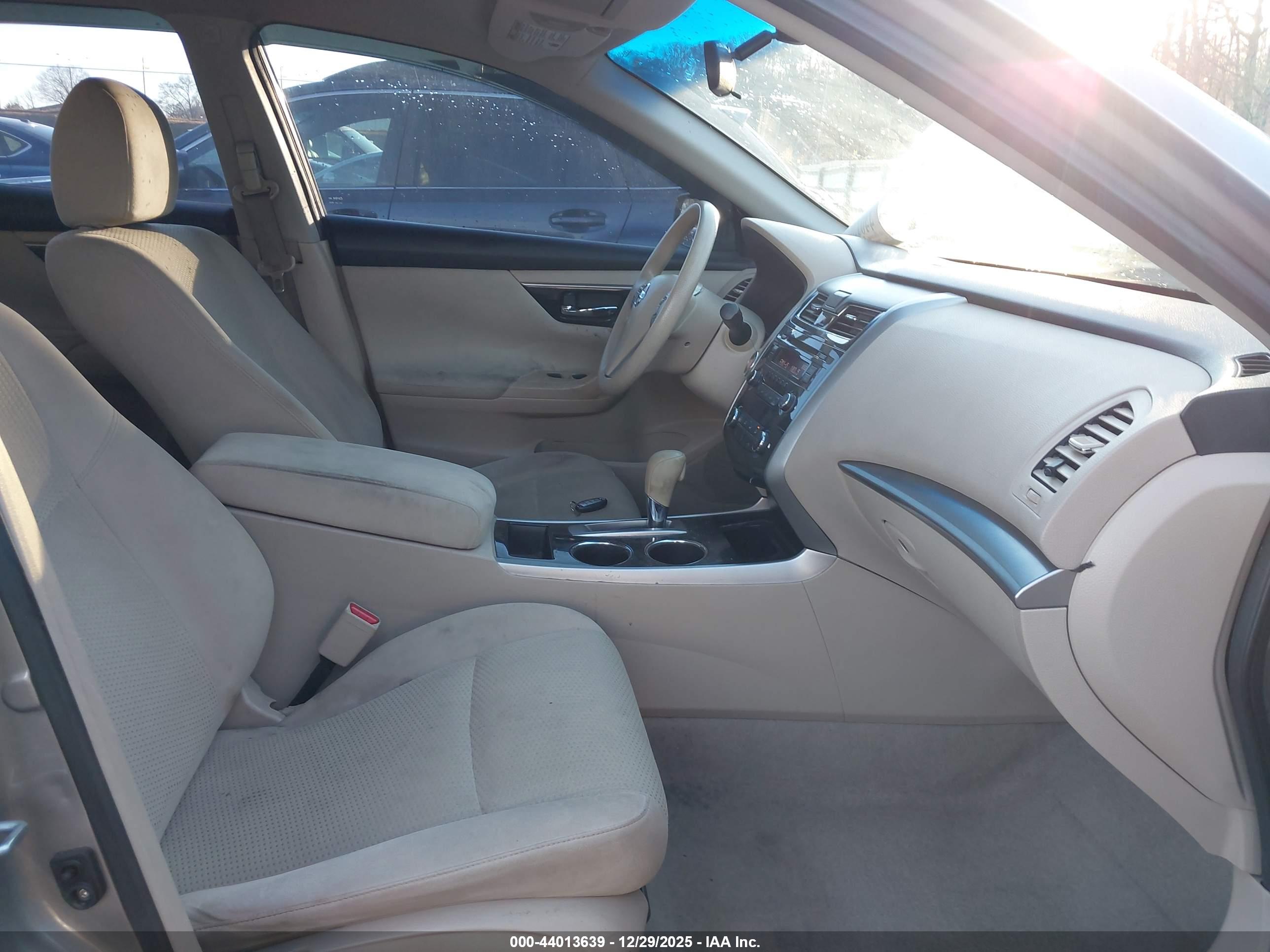 NISSAN ALTIMA image 5