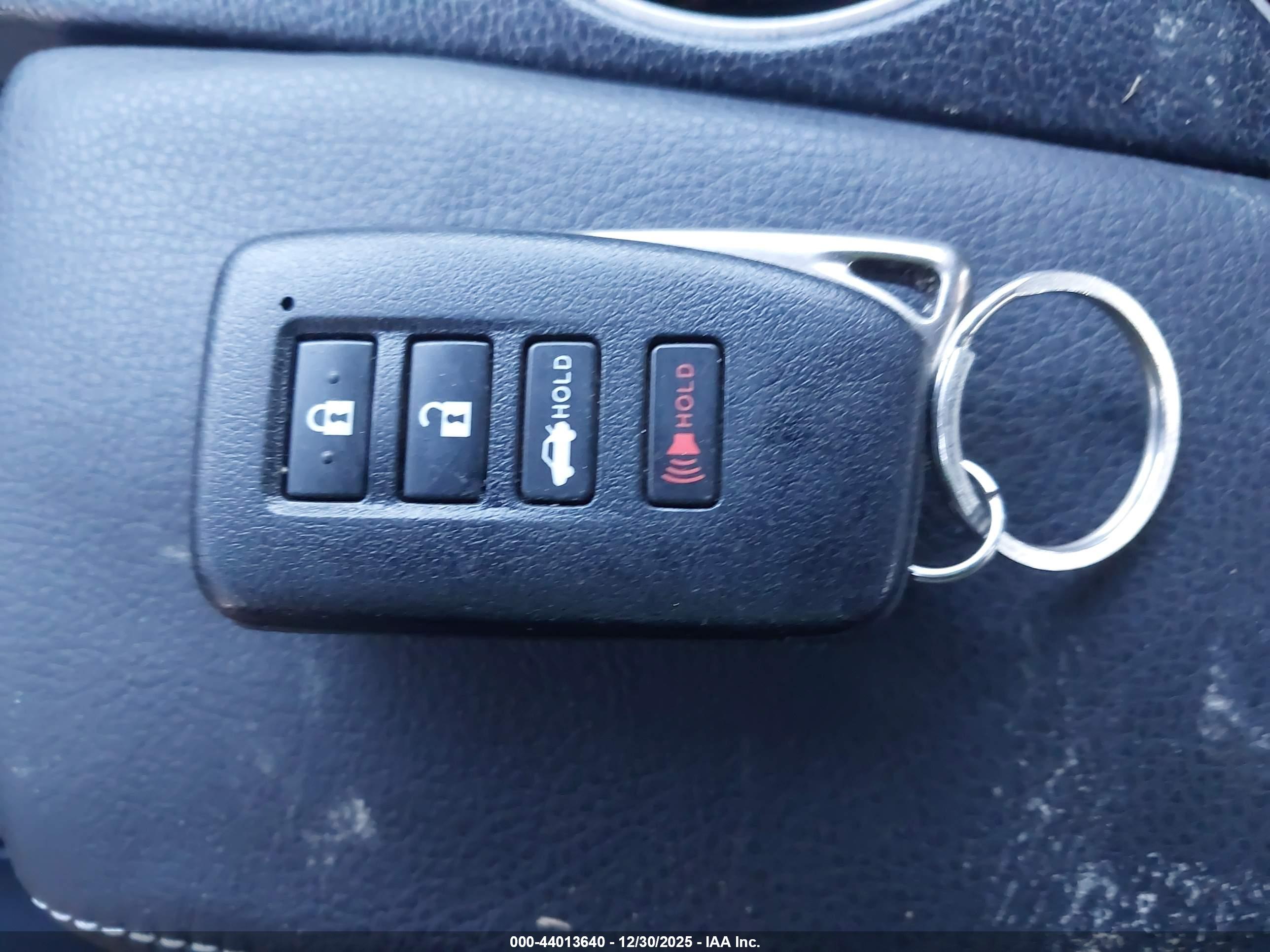 LEXUS IS image 11