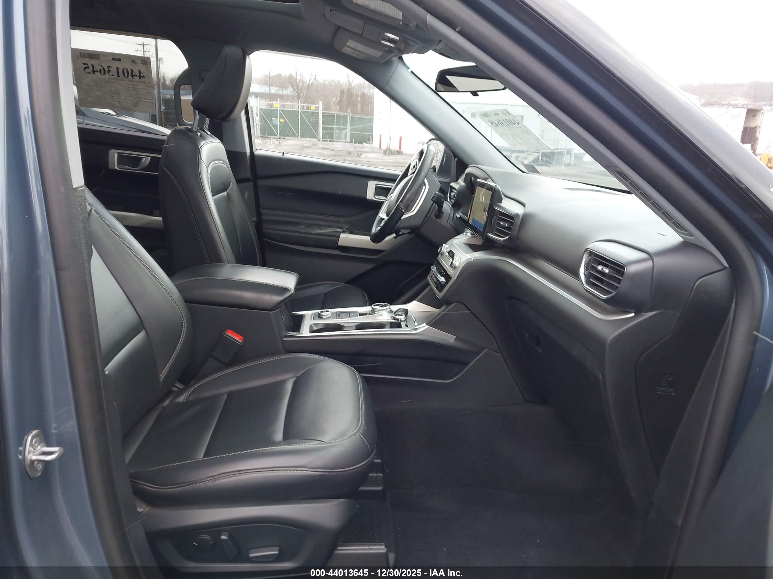 FORD EXPLORER image 5