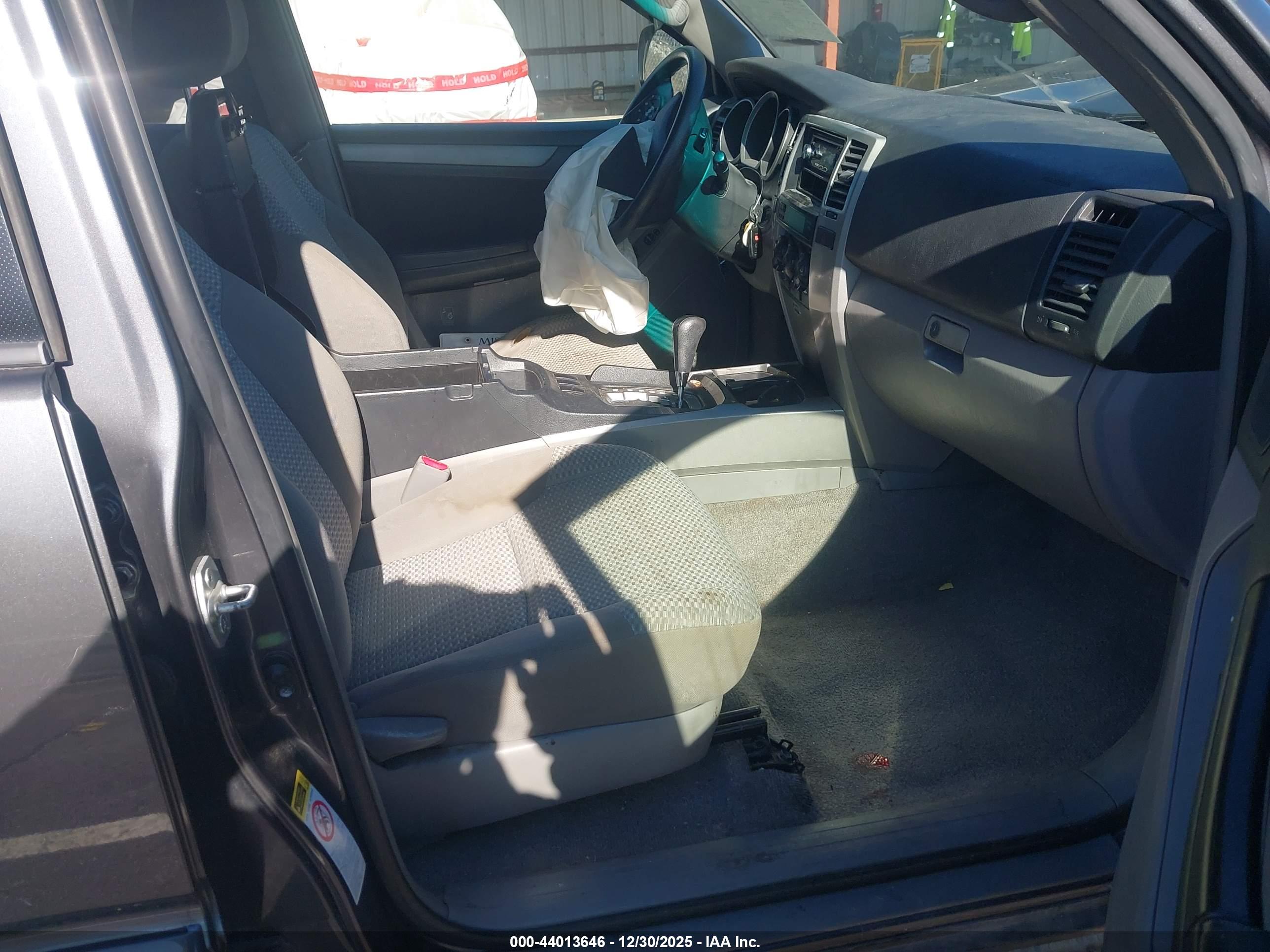 TOYOTA 4RUNNER image 5