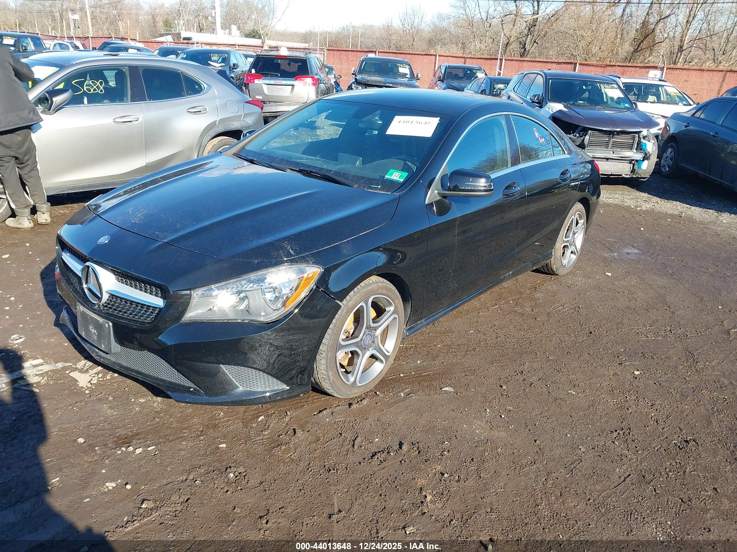 MERCEDES-BENZ CLA image 2