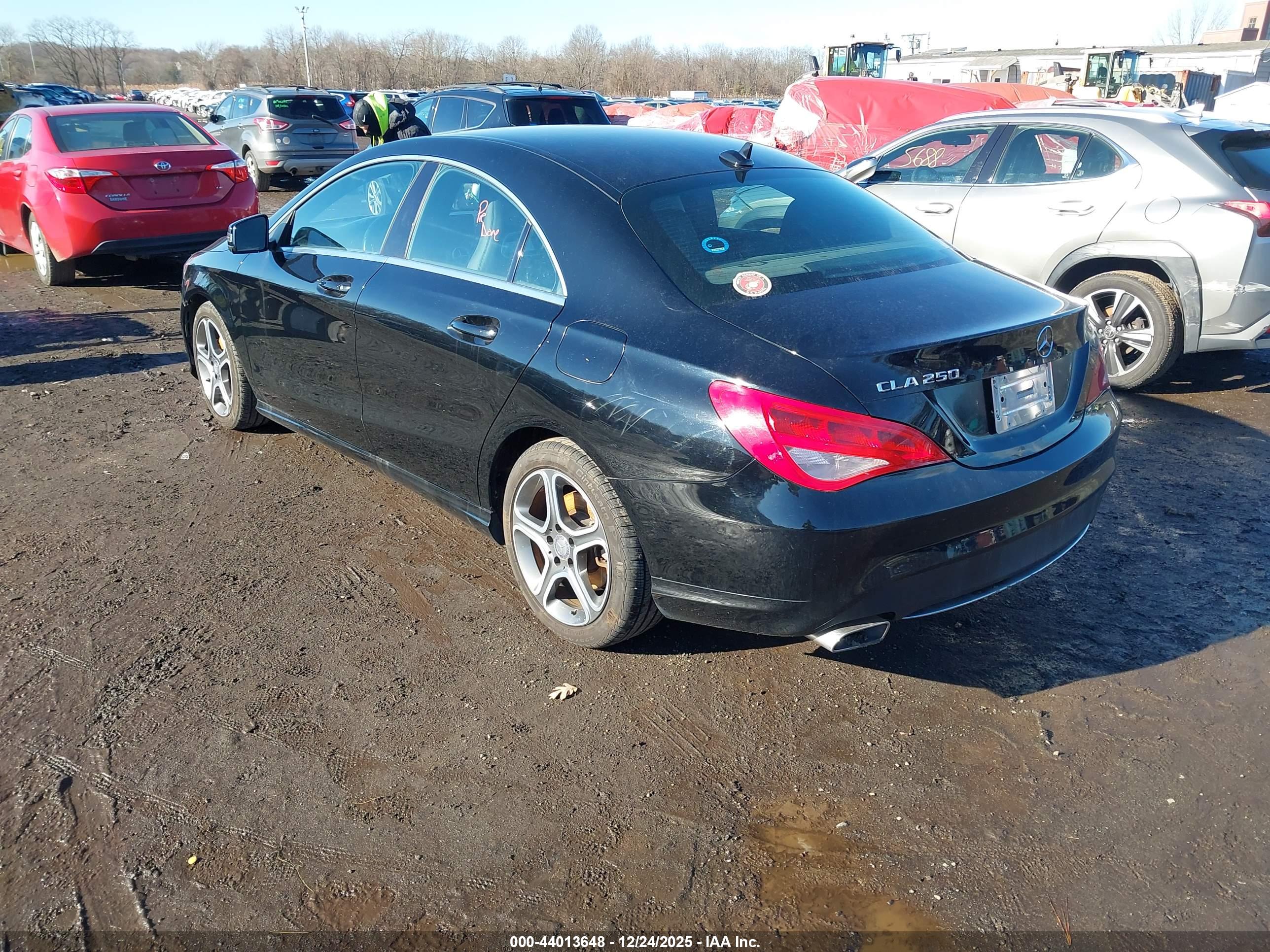 MERCEDES-BENZ CLA image 3