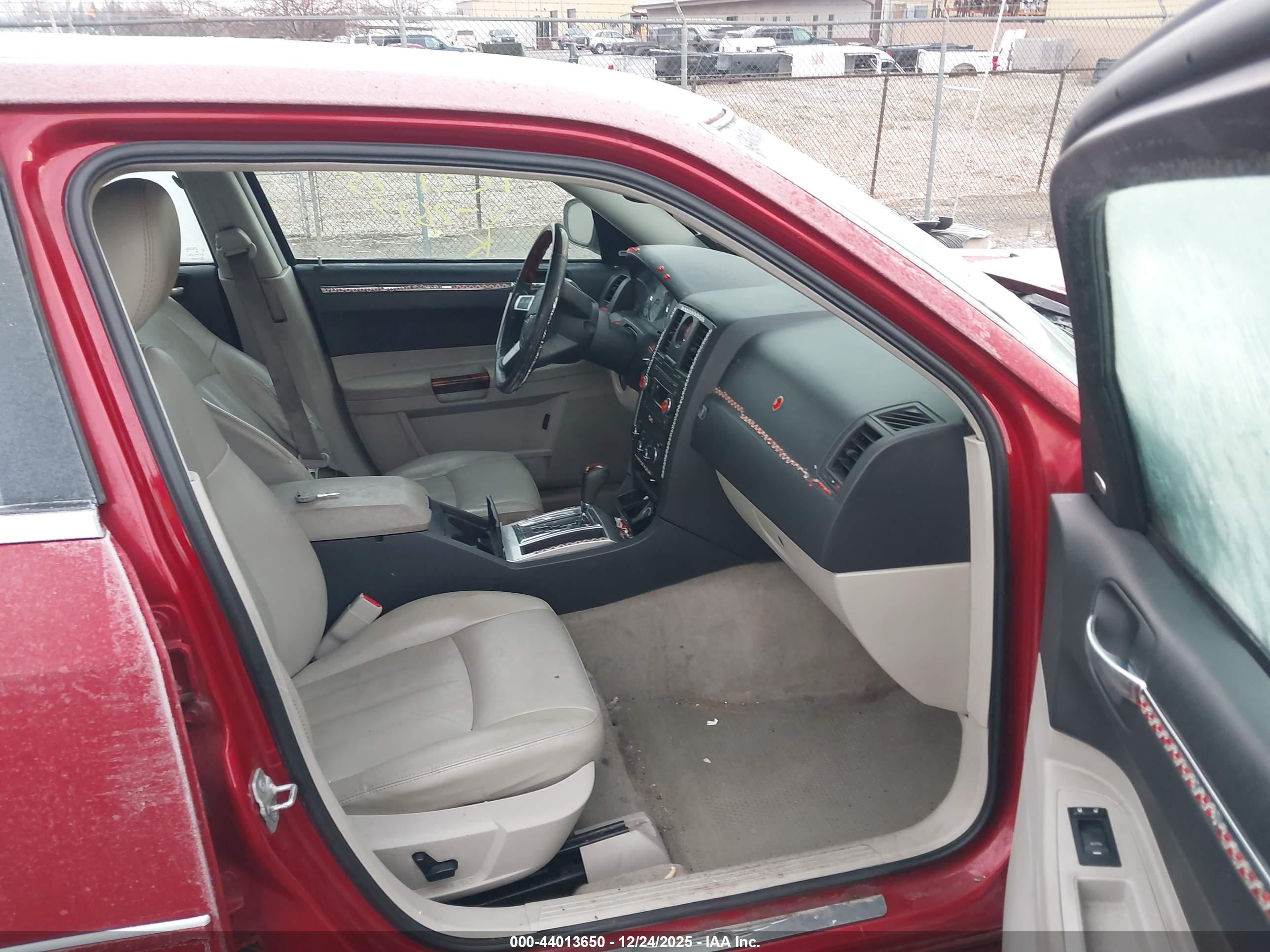 CHRYSLER 300C image 5
