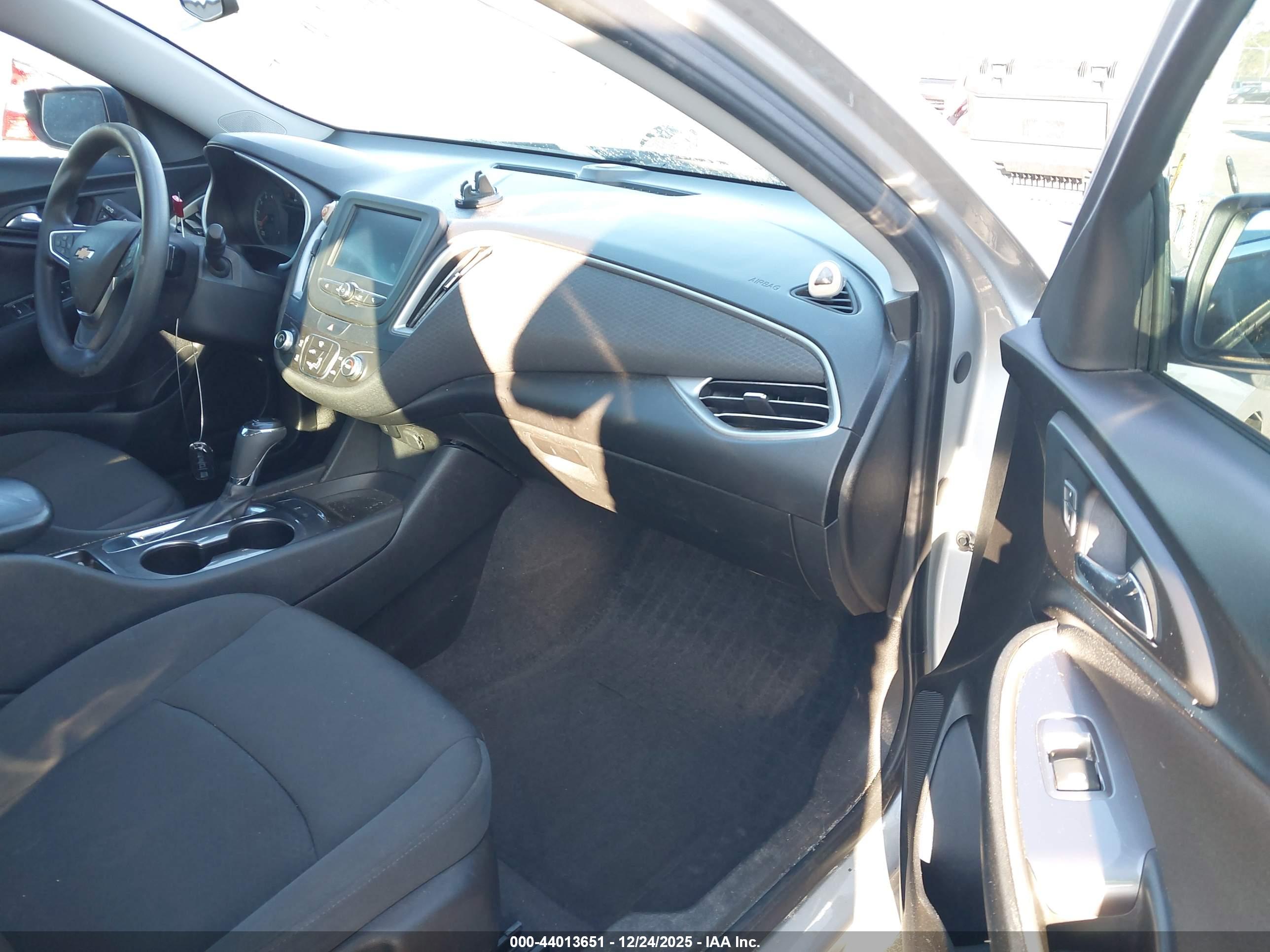CHEVROLET MALIBU image 5