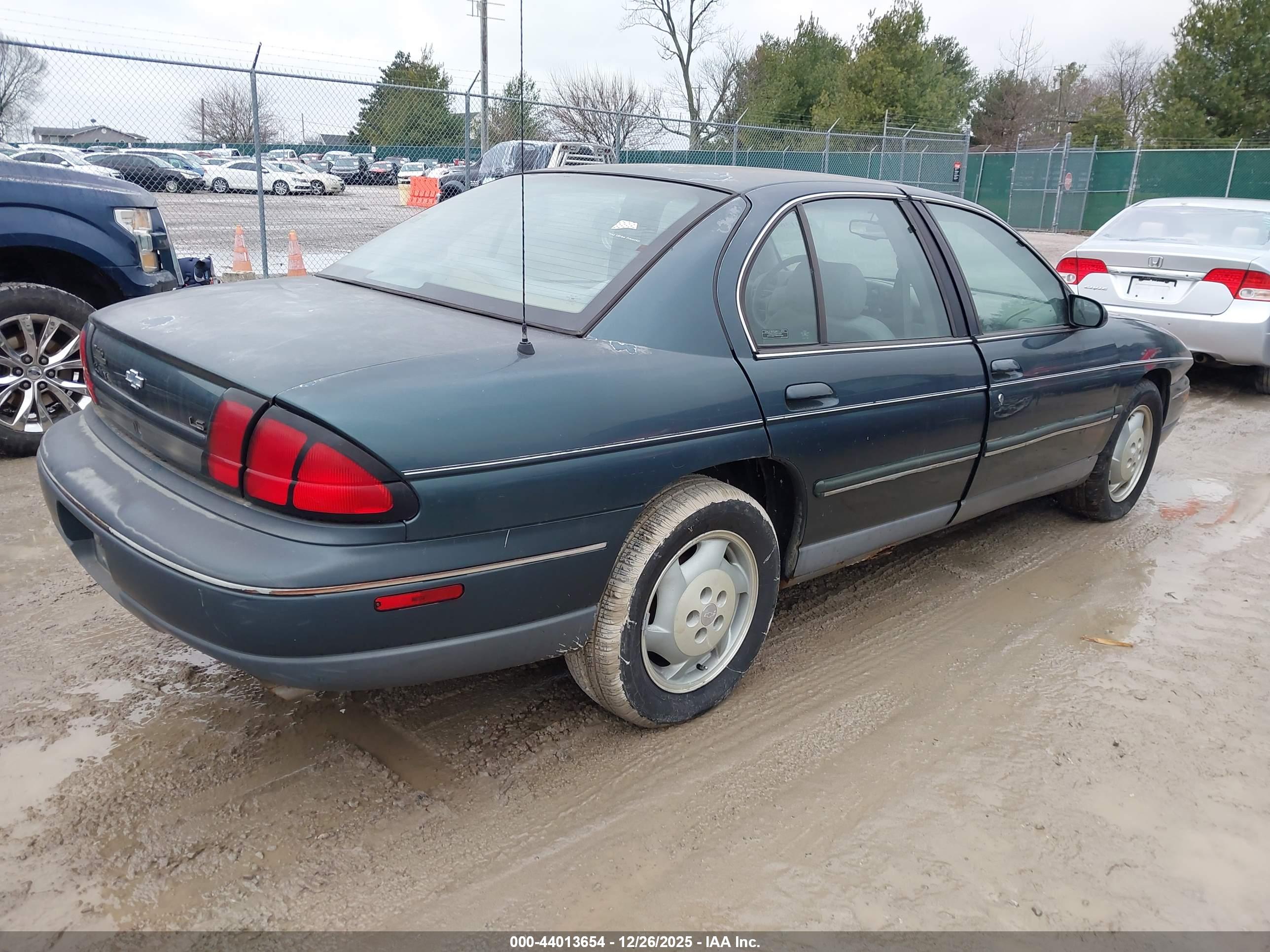 CHEVROLET LUMINA image 4