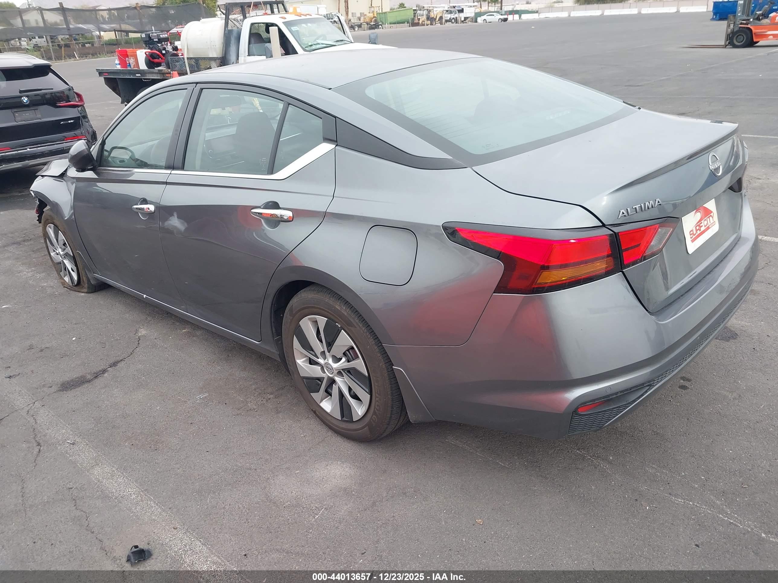 NISSAN ALTIMA image 3