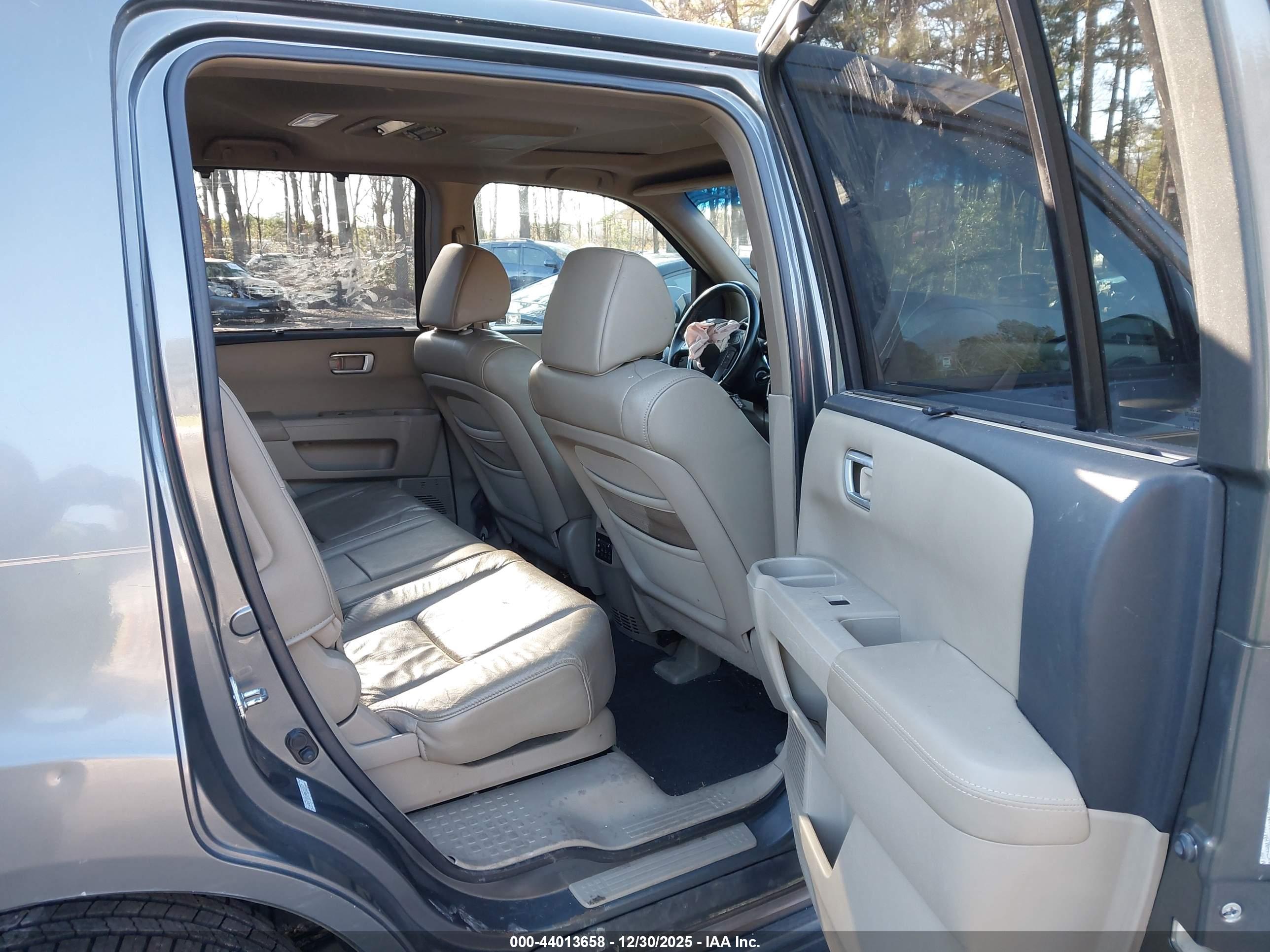 HONDA PILOT image 8