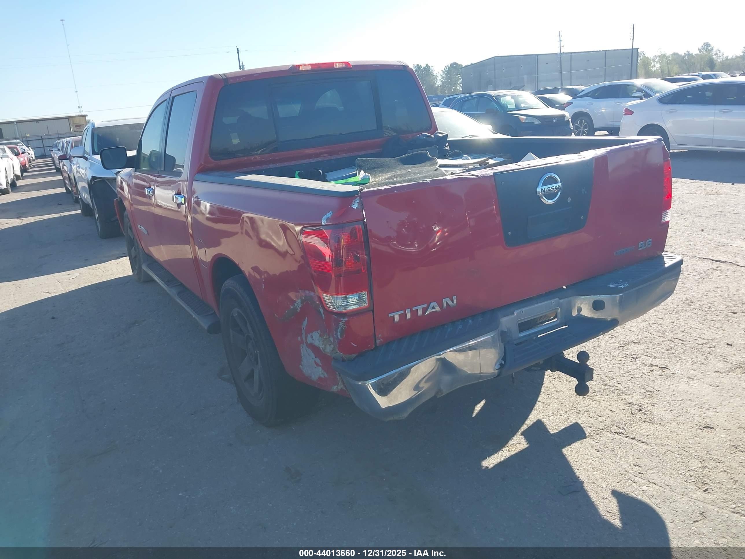 NISSAN TITAN image 3
