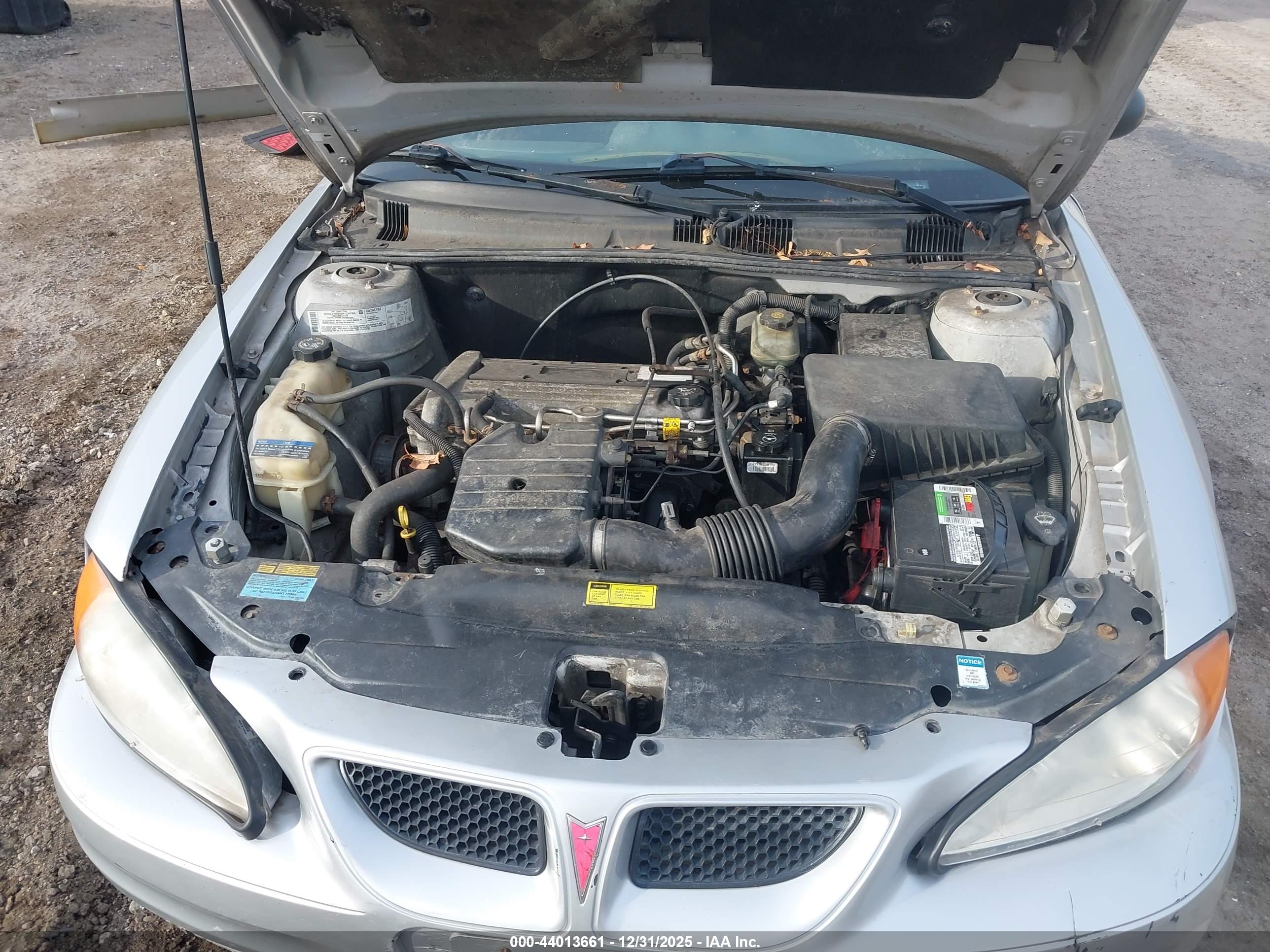 PONTIAC GRAND image 10