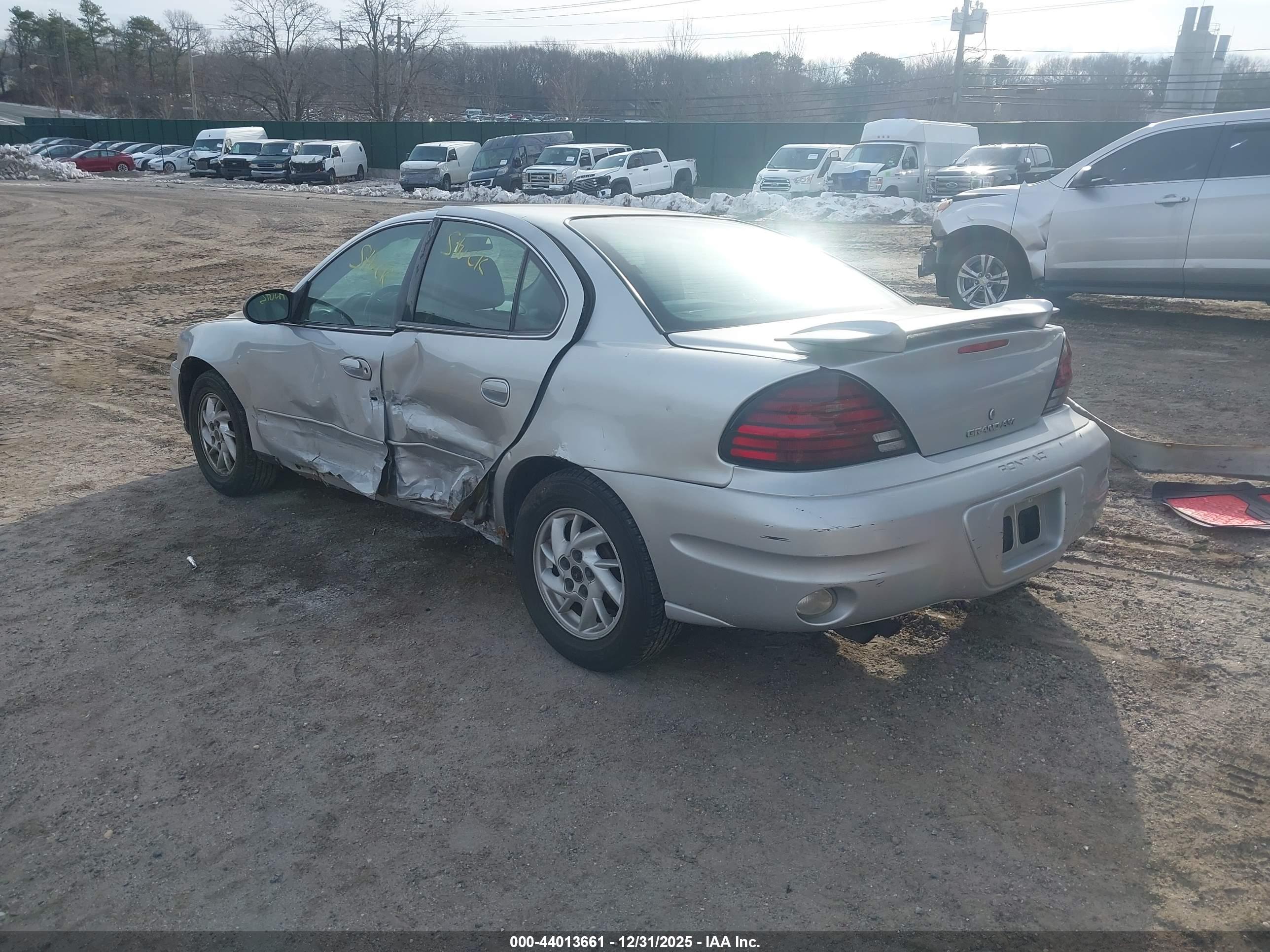 PONTIAC GRAND image 3