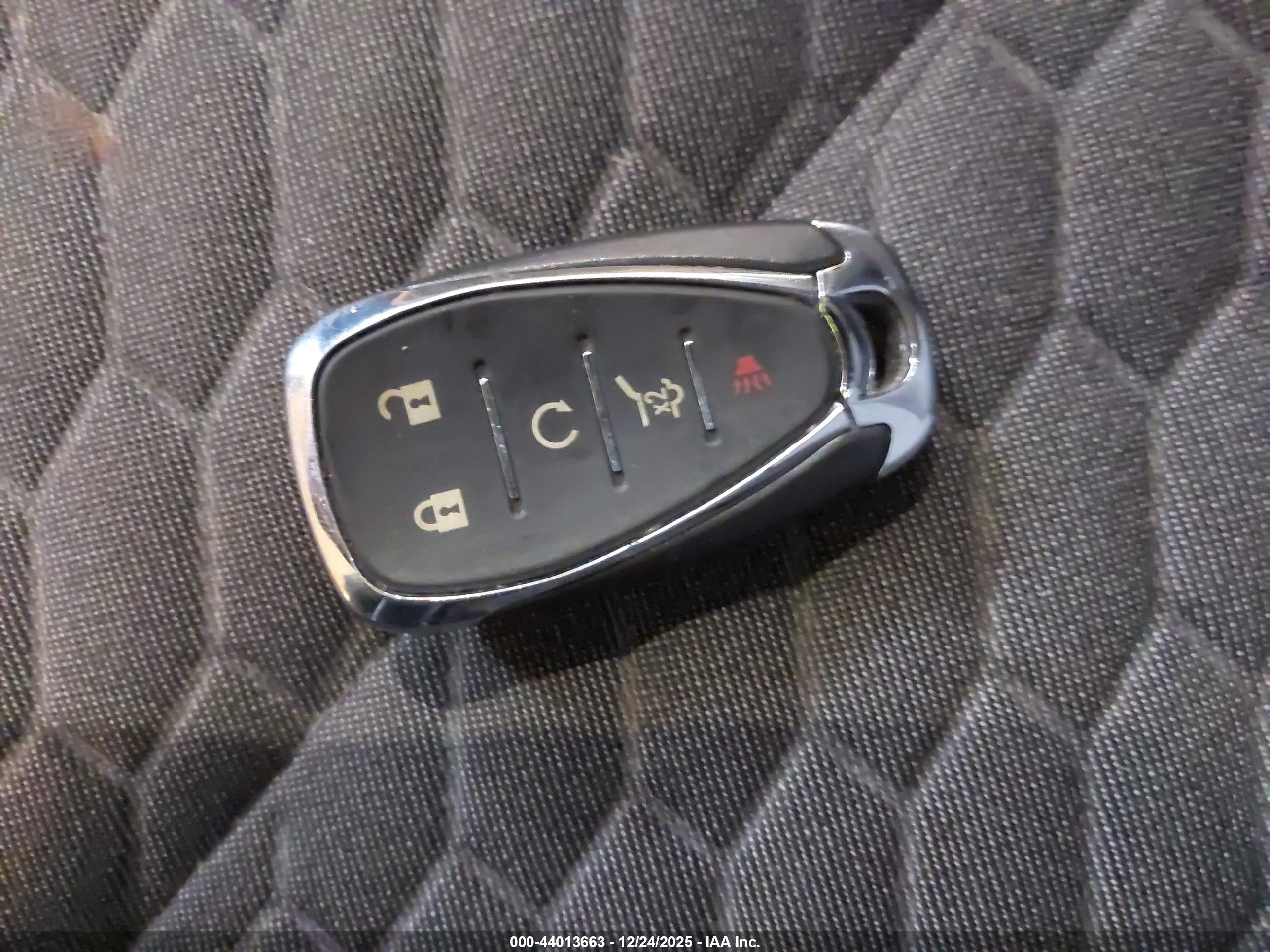 CHEVROLET EQUINOX image 11