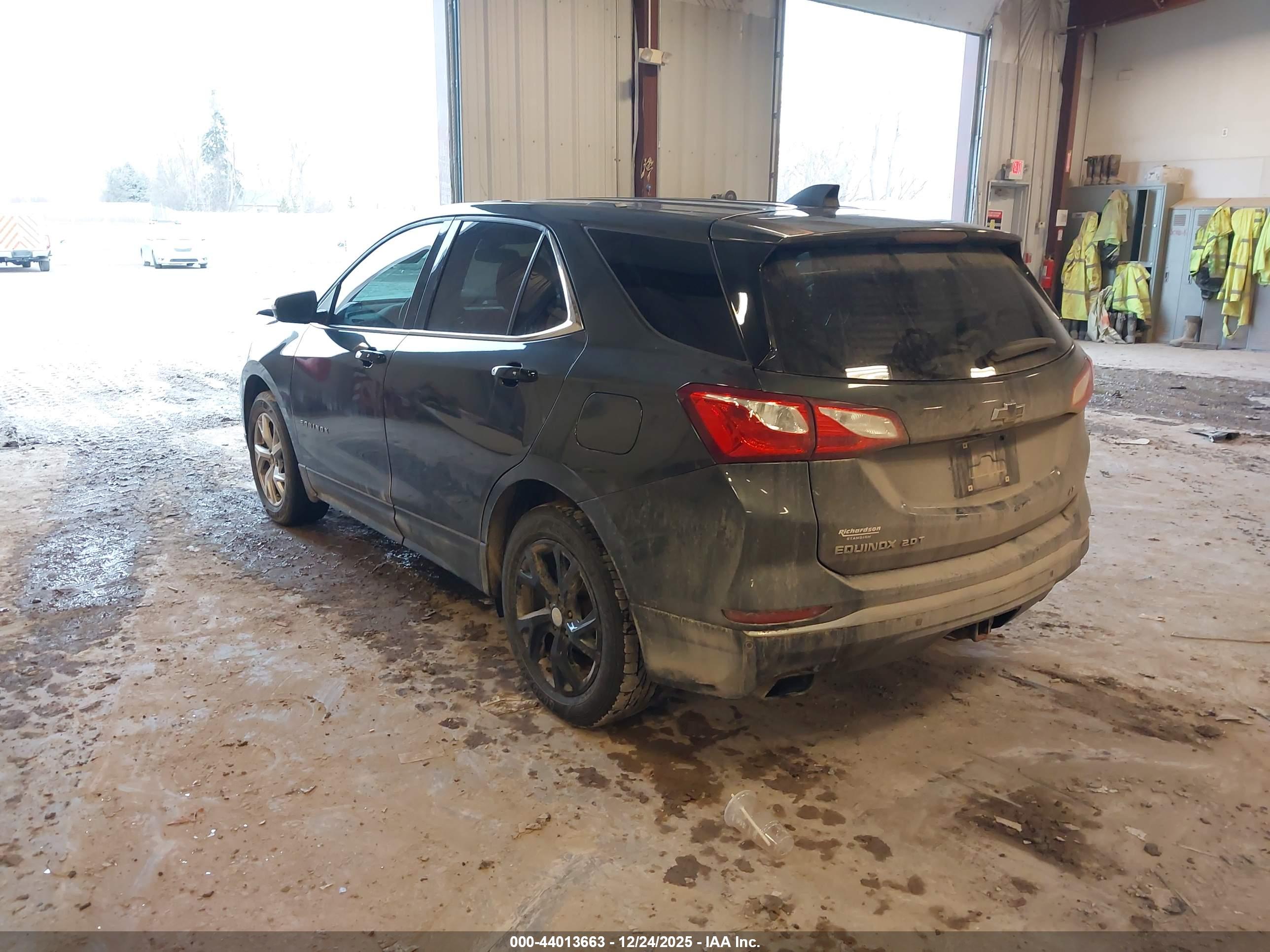 CHEVROLET EQUINOX image 3
