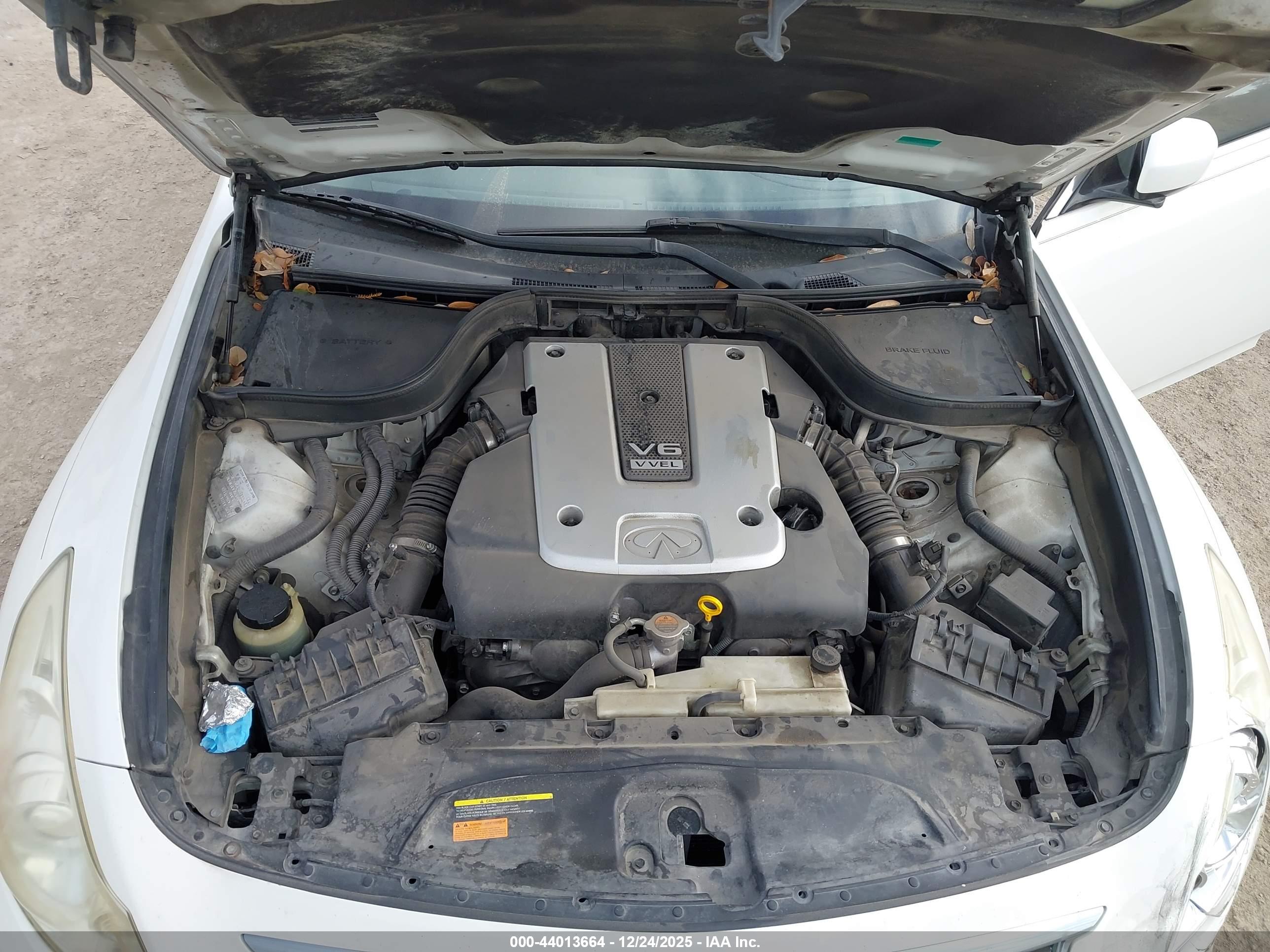 INFINITI G37 image 10