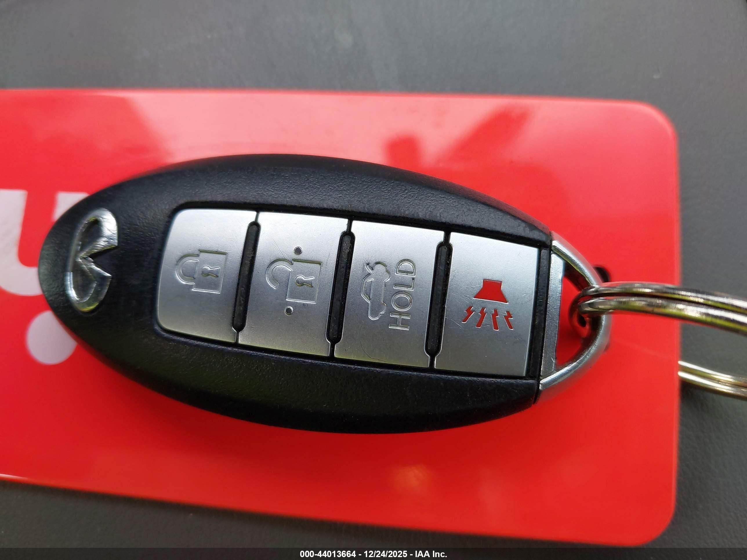 INFINITI G37 image 11