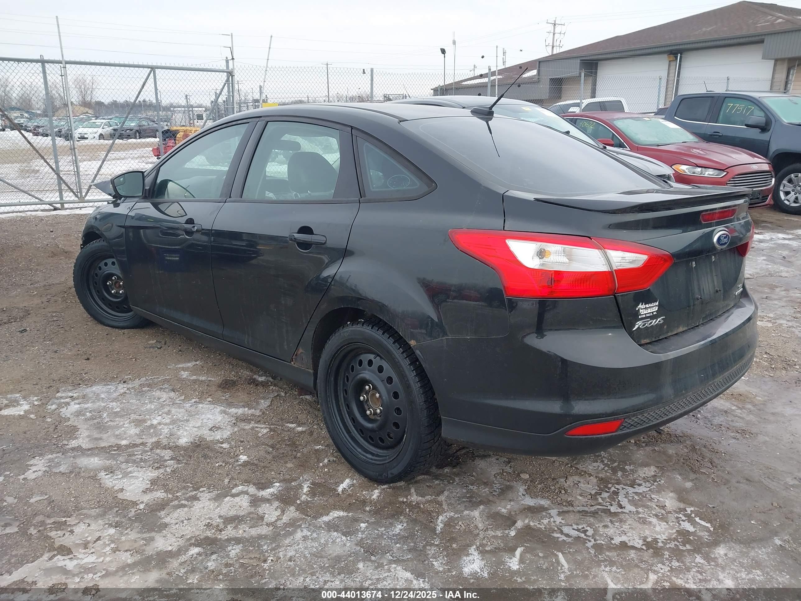FORD FOCUS image 3
