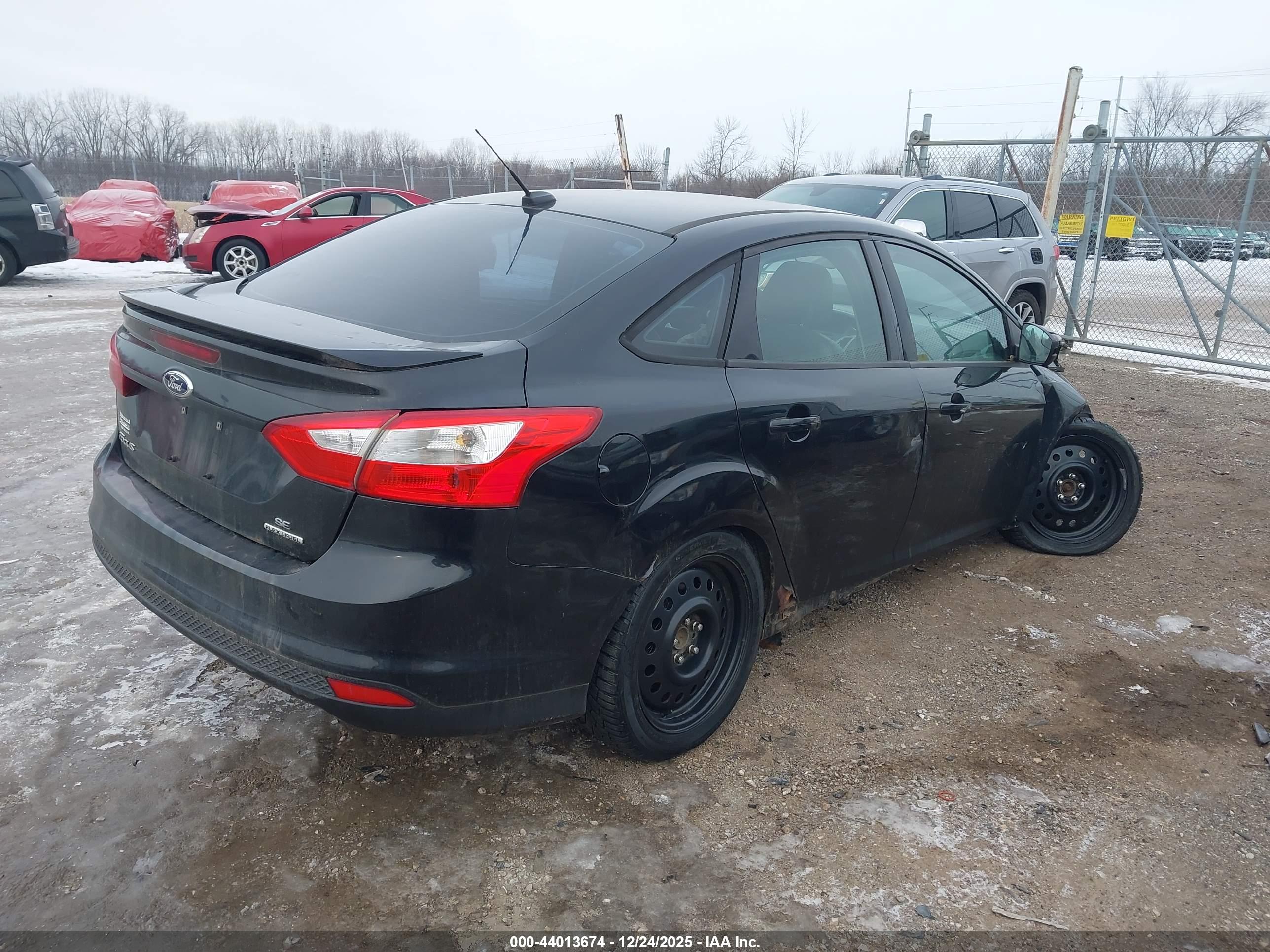 FORD FOCUS image 4