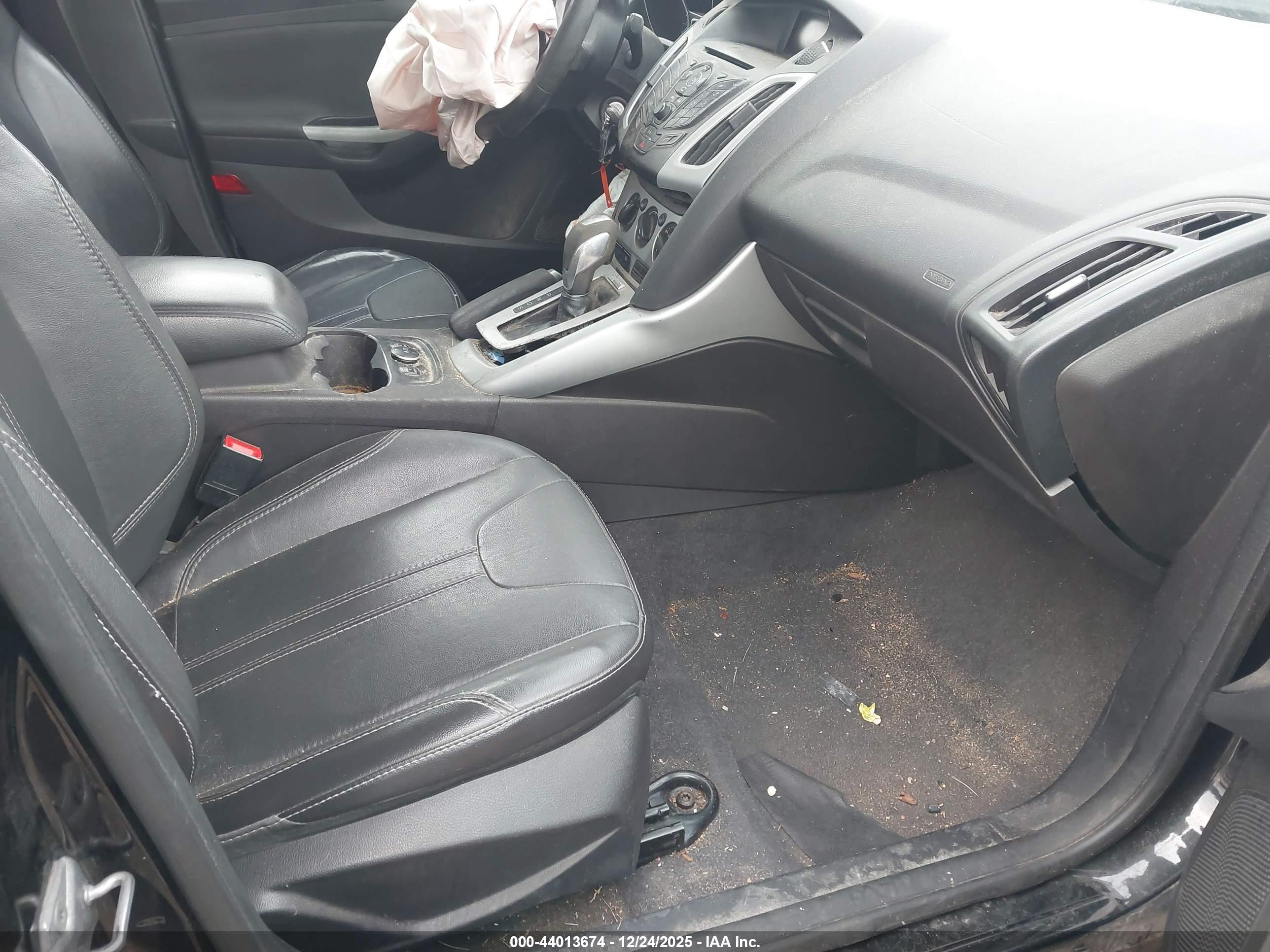 FORD FOCUS image 5