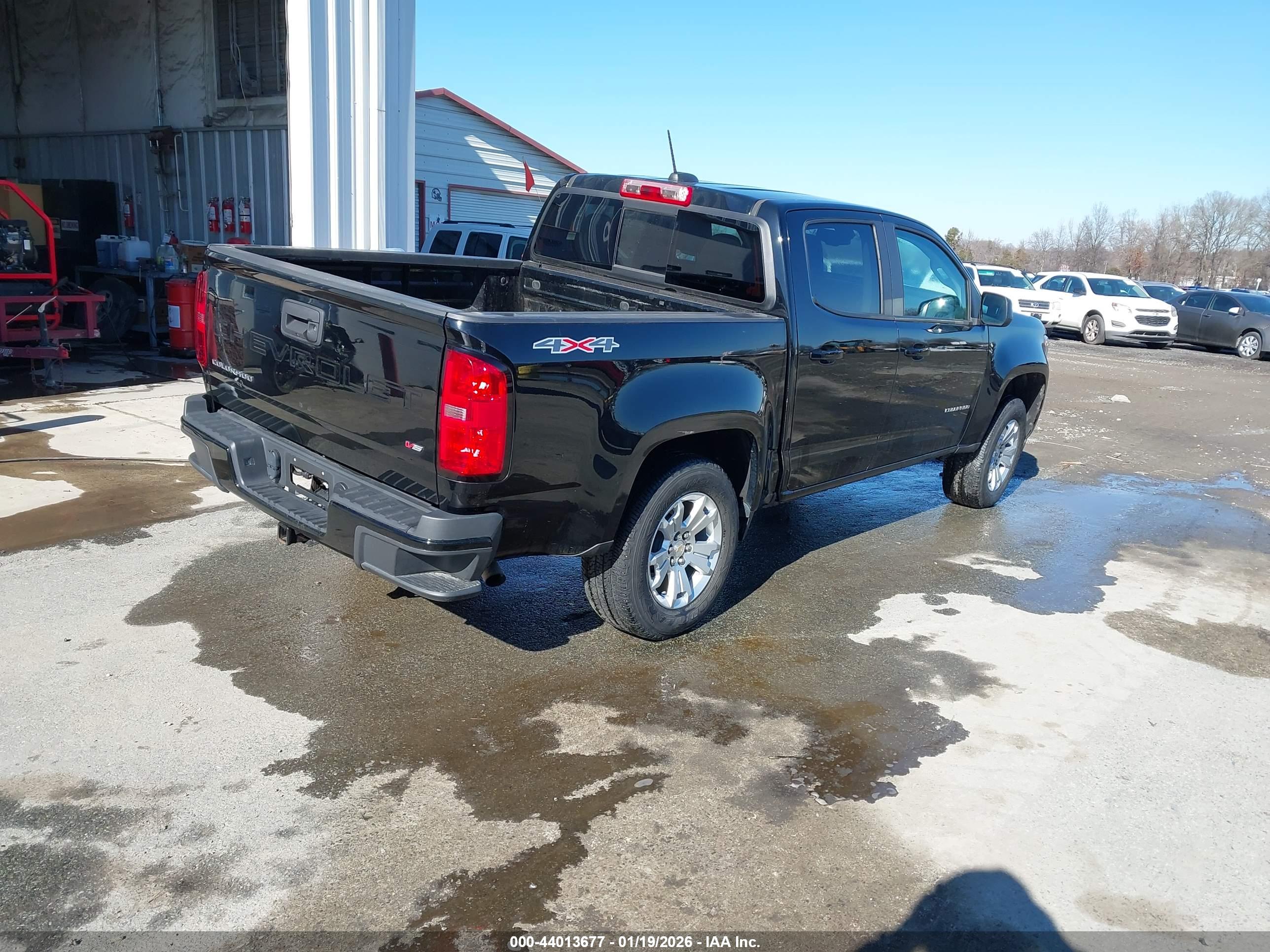 CHEVROLET COLORADO image 4