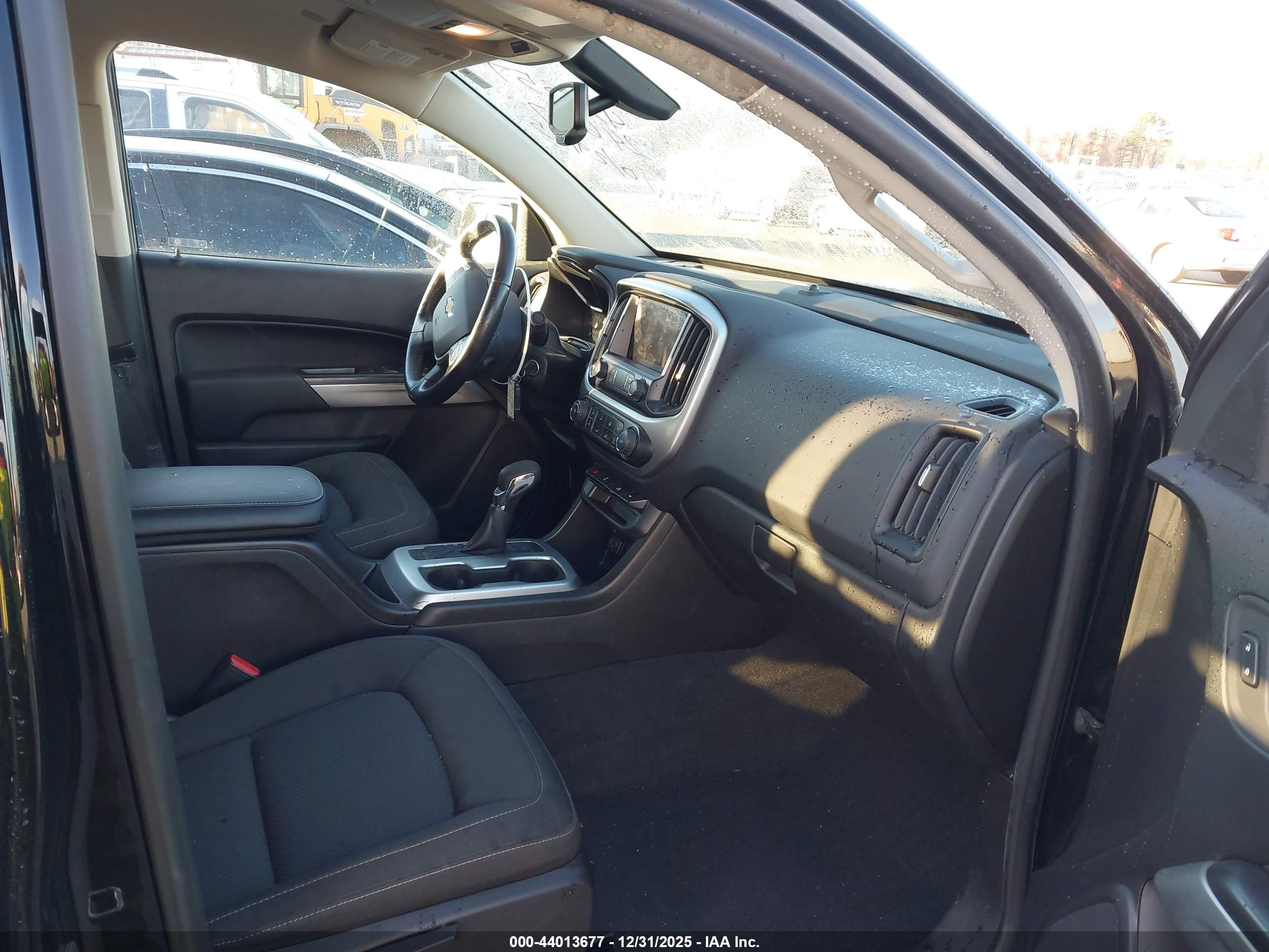 CHEVROLET COLORADO image 5