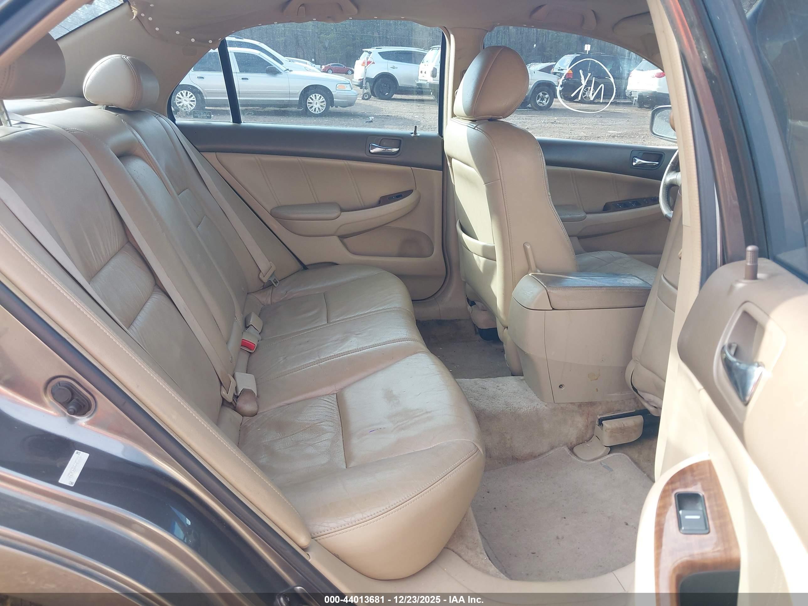 HONDA ACCORD image 8
