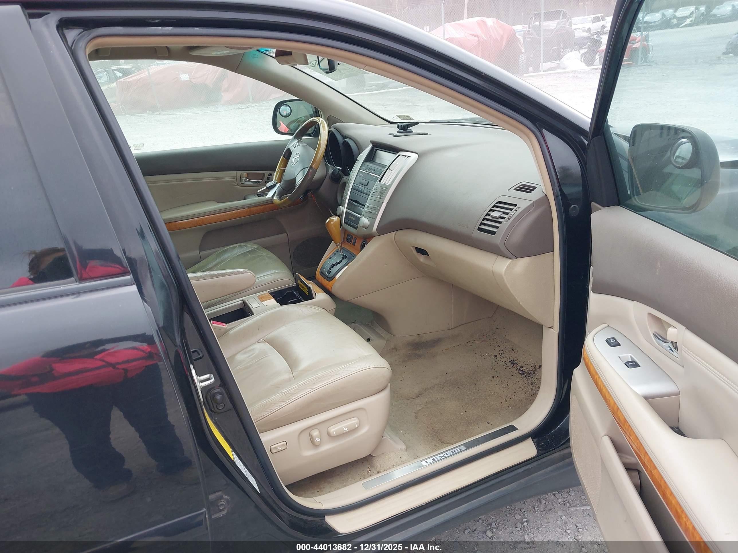 LEXUS RX image 5