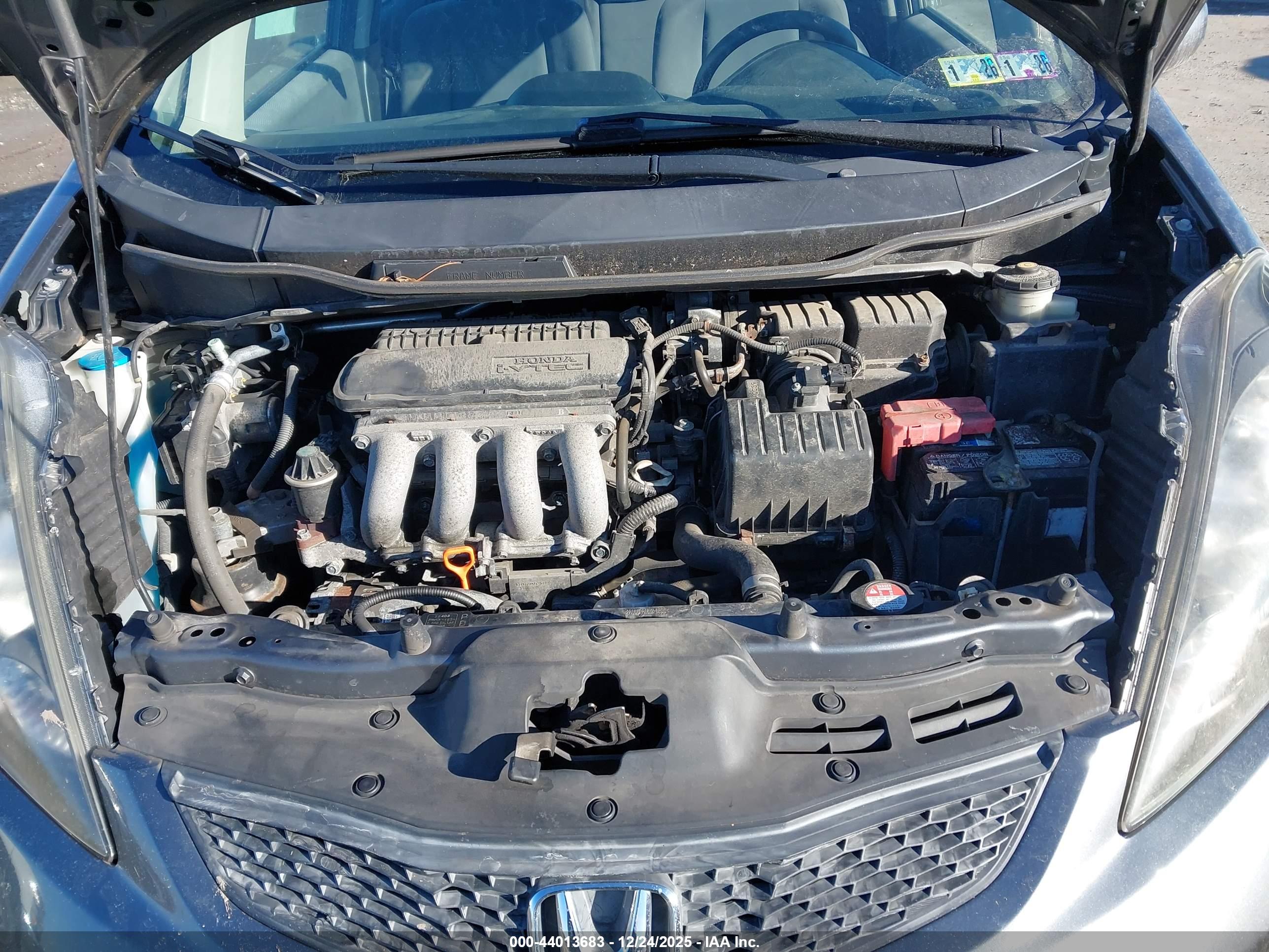 HONDA FIT image 10