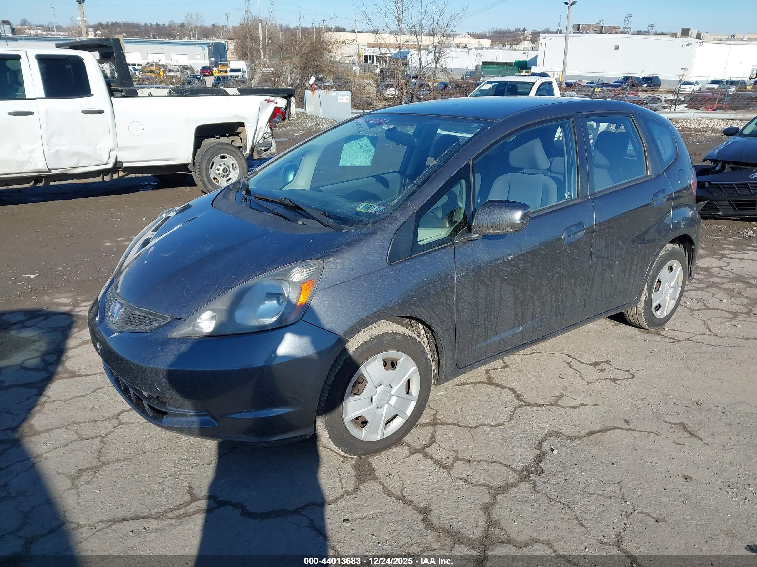 HONDA FIT image 2